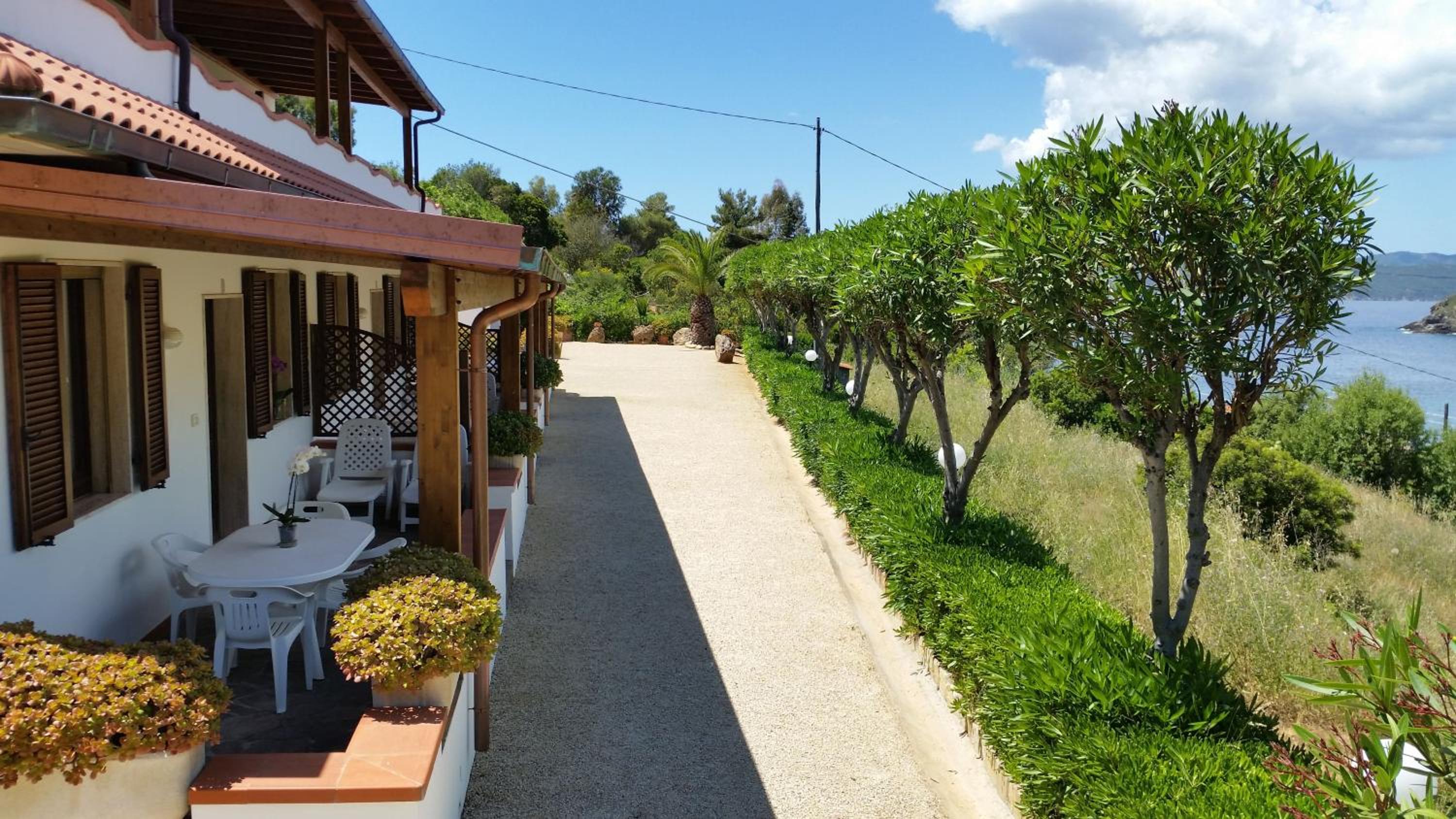 LA RESIDENZA NEL PARCO BIKE HOUSE view 4