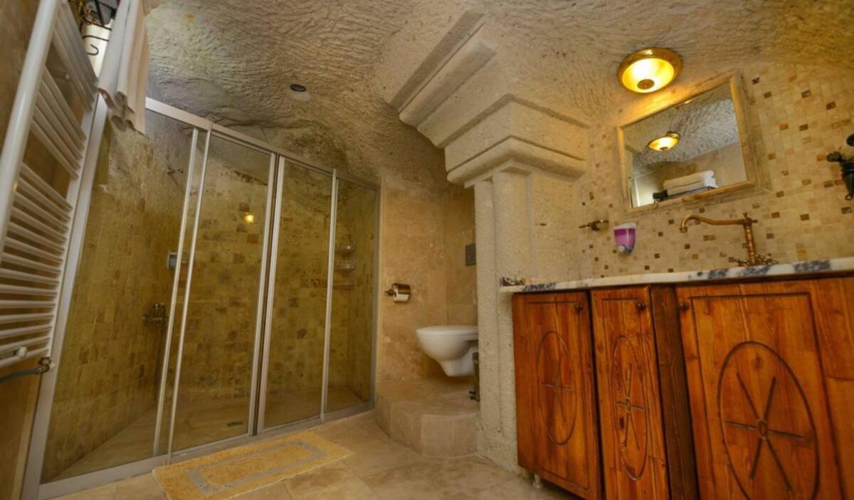 Elysee Cave House - Image 163