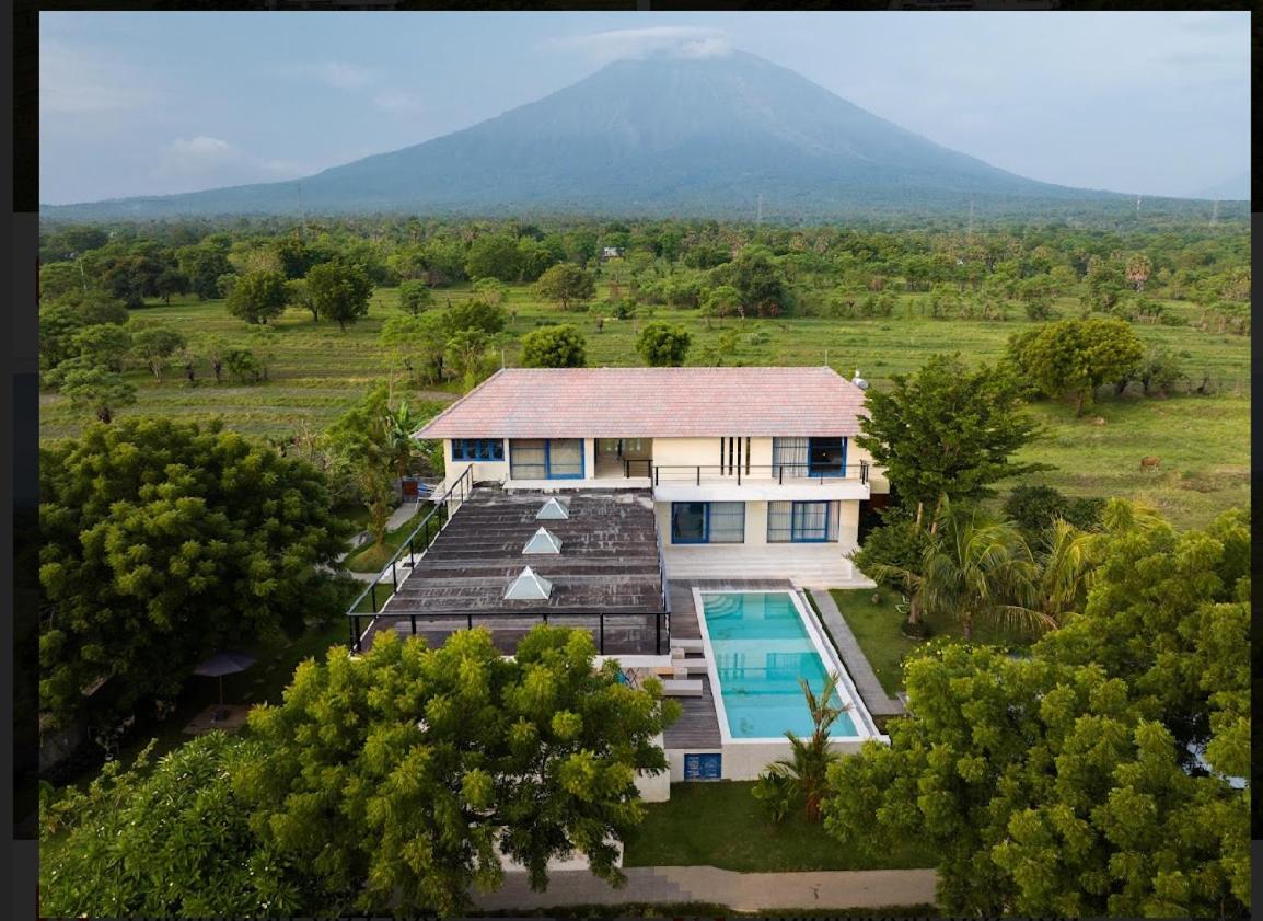Makati Villa Tulamben