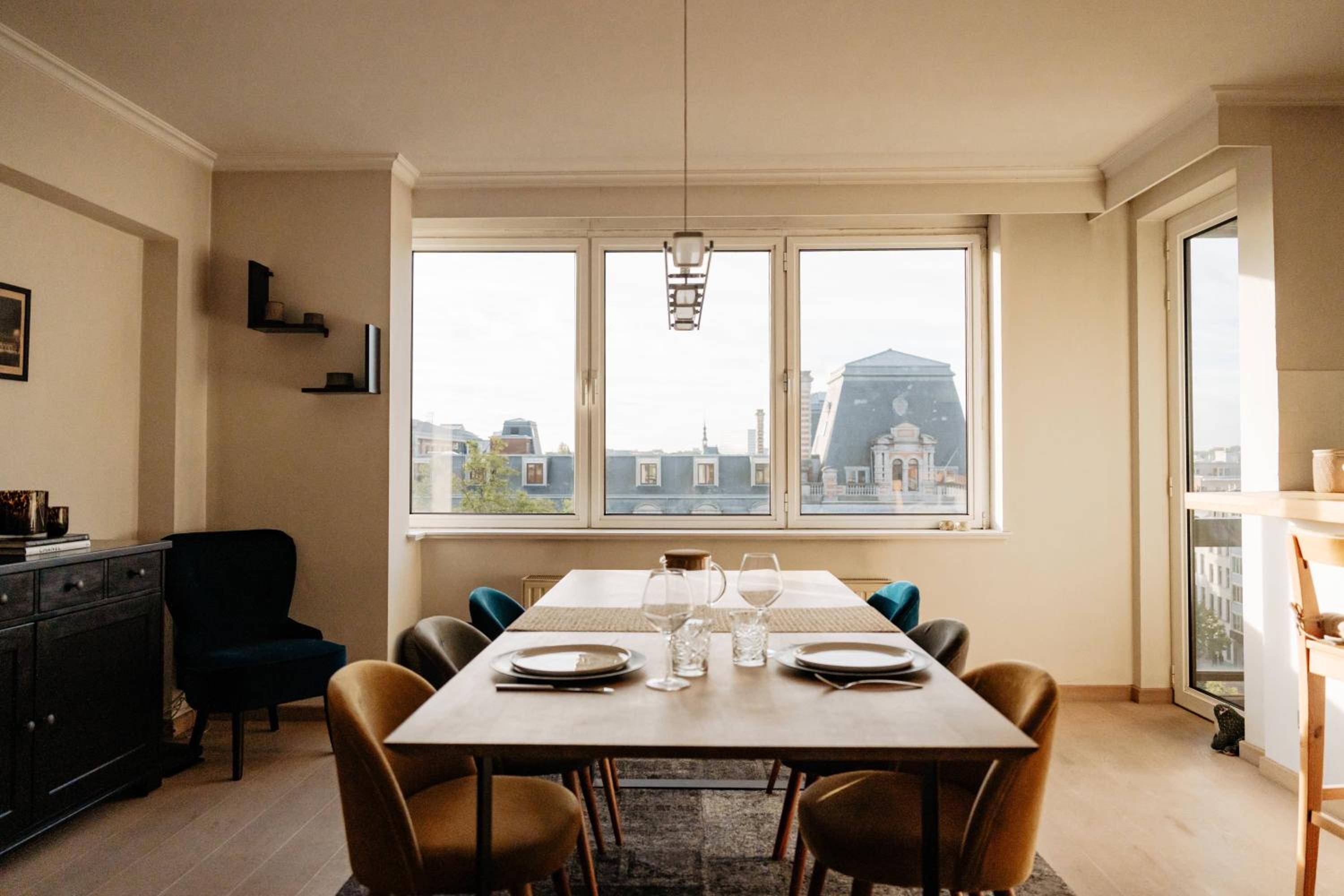 Zonnig appartement met prachtig uitzicht op A+locatie — Antwerp