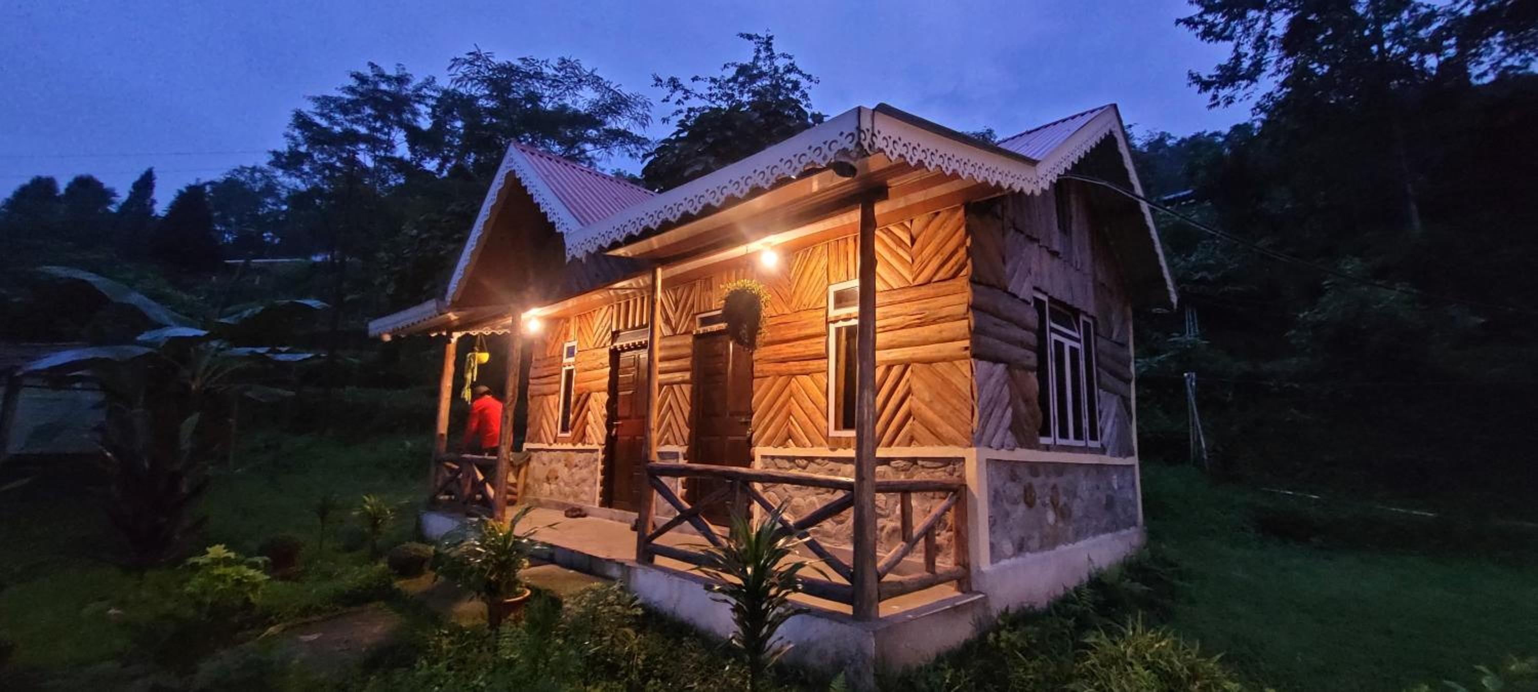 Addahut Farmstays Soureni view 4