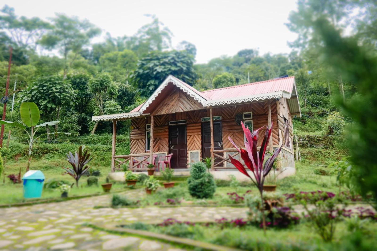 Addahut Farmstays Soureni view 5