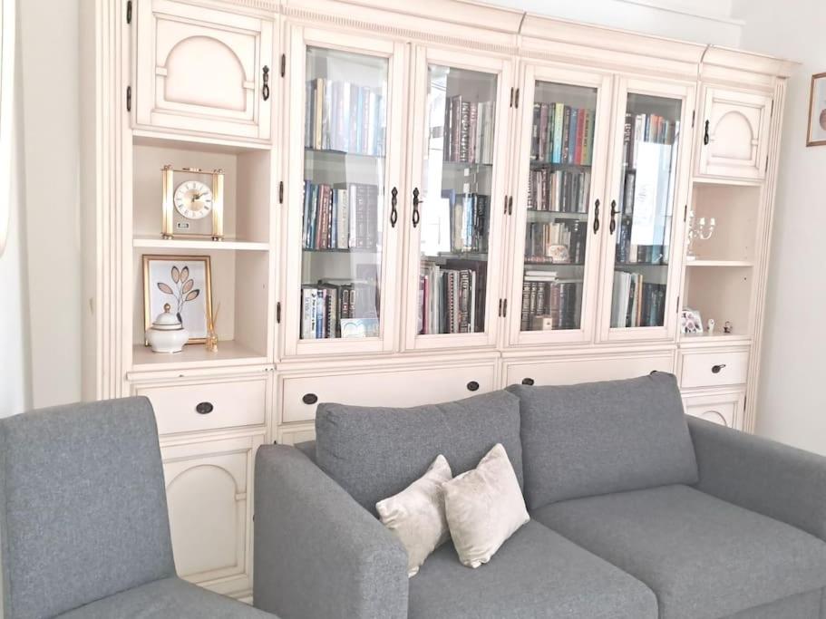 Charming Central Ground Home just off Main ST! view 4