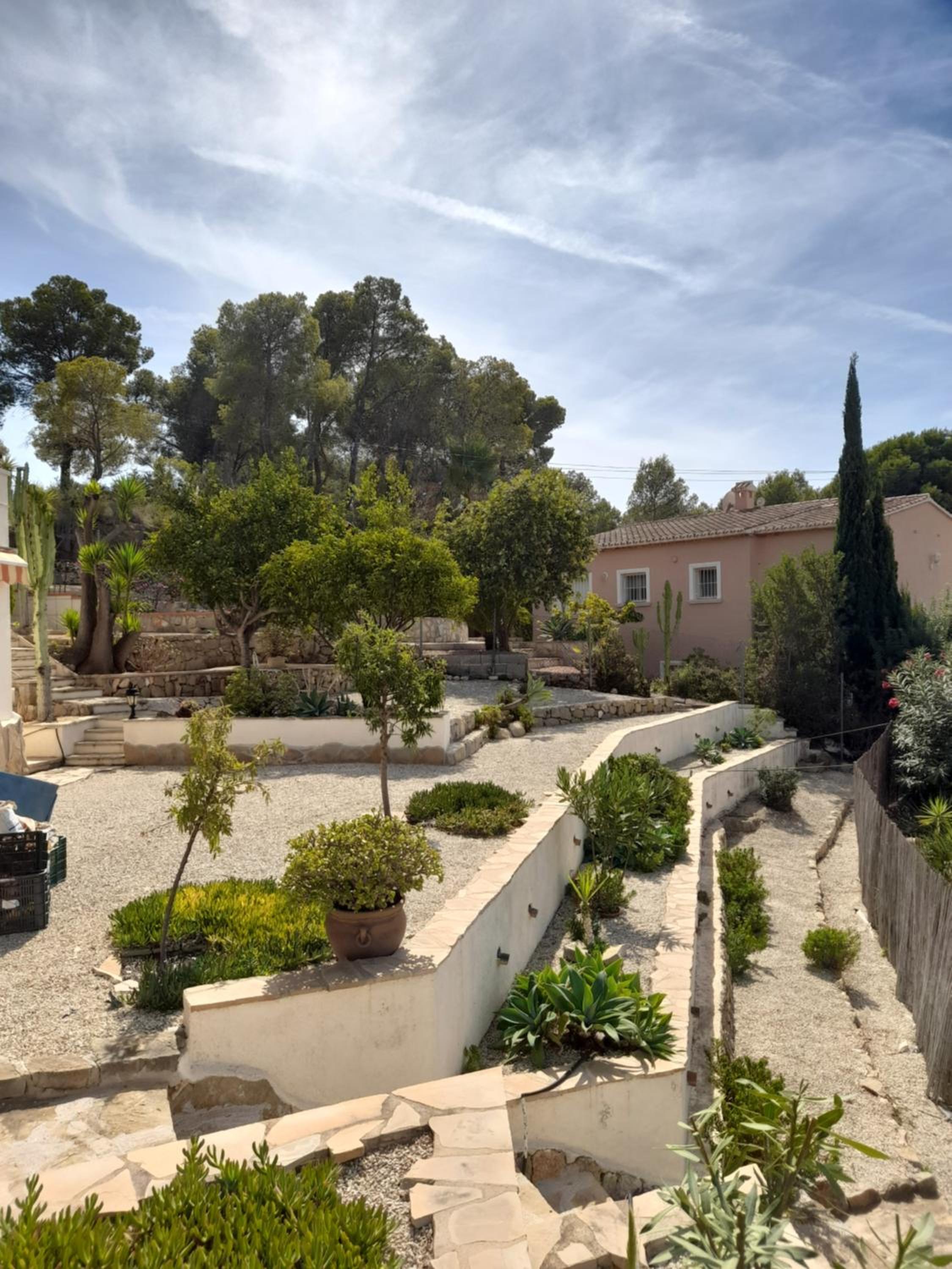 Private/separate floor apartment in a villa near beach