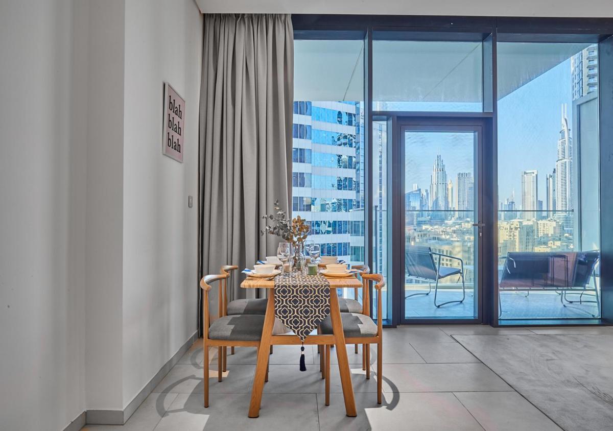 Luxury Studios with Burj Khalifa & Canal View in Downtown - Marquise Square Tower