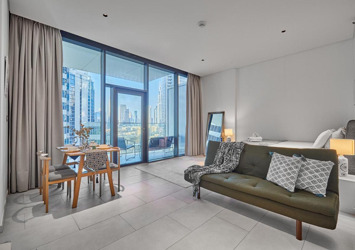 Luxury Studios with Burj Khalifa & Canal View in Downtown - Marquise Square Tower