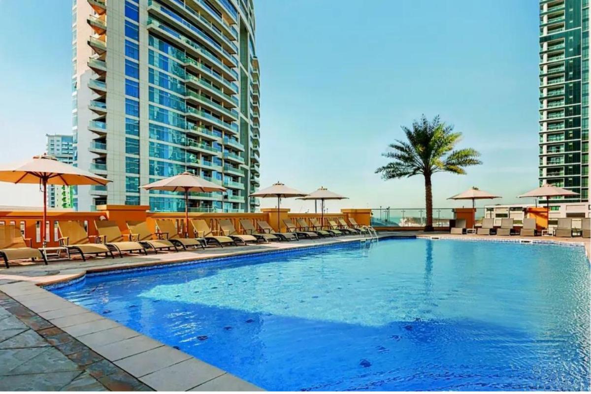 HOMESTAR, Jumeirah Beach Hostel - JBR - Pool, Beach, Metro