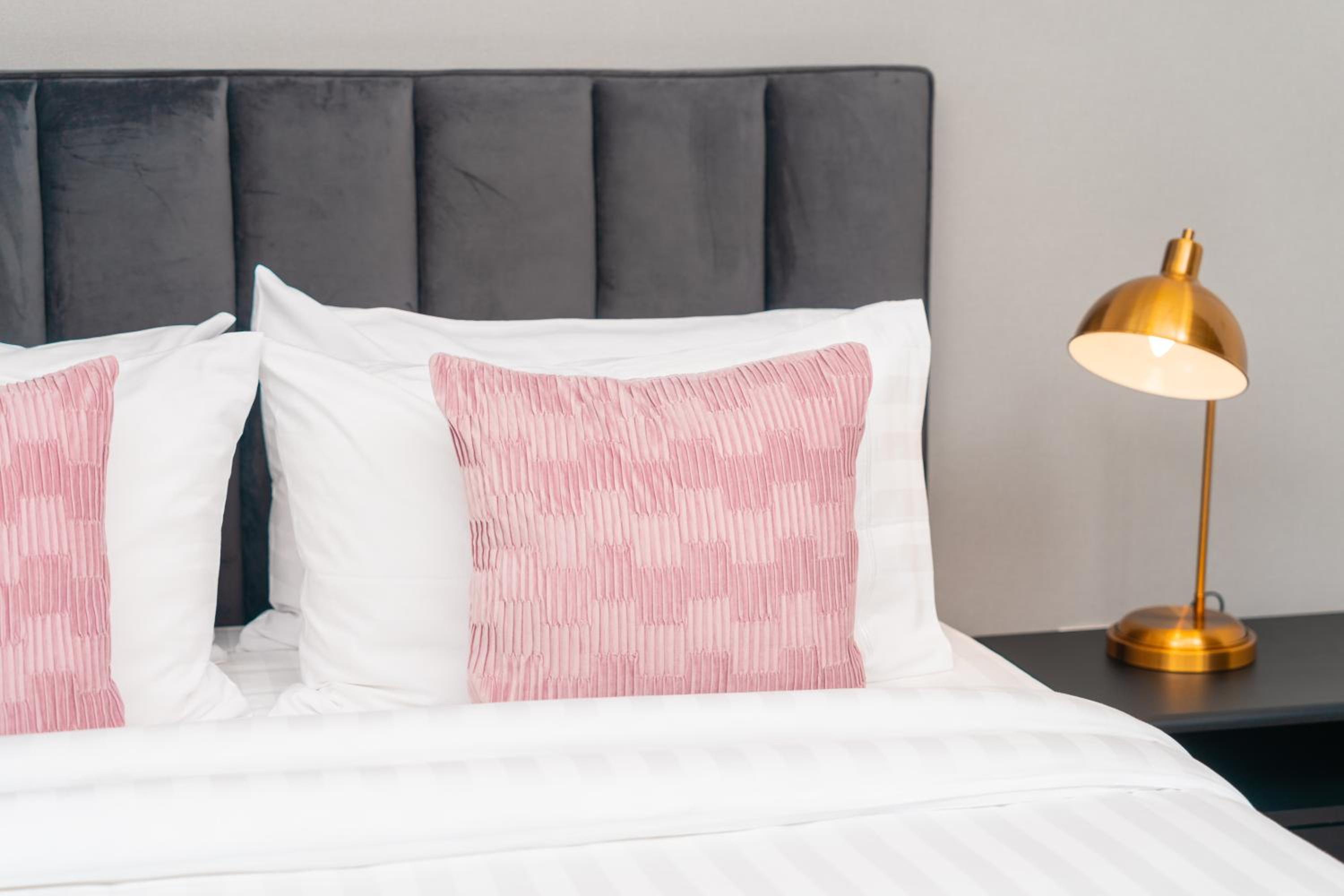 Prime Retreats - 29 Emaar Boulevard Downtown Dubai