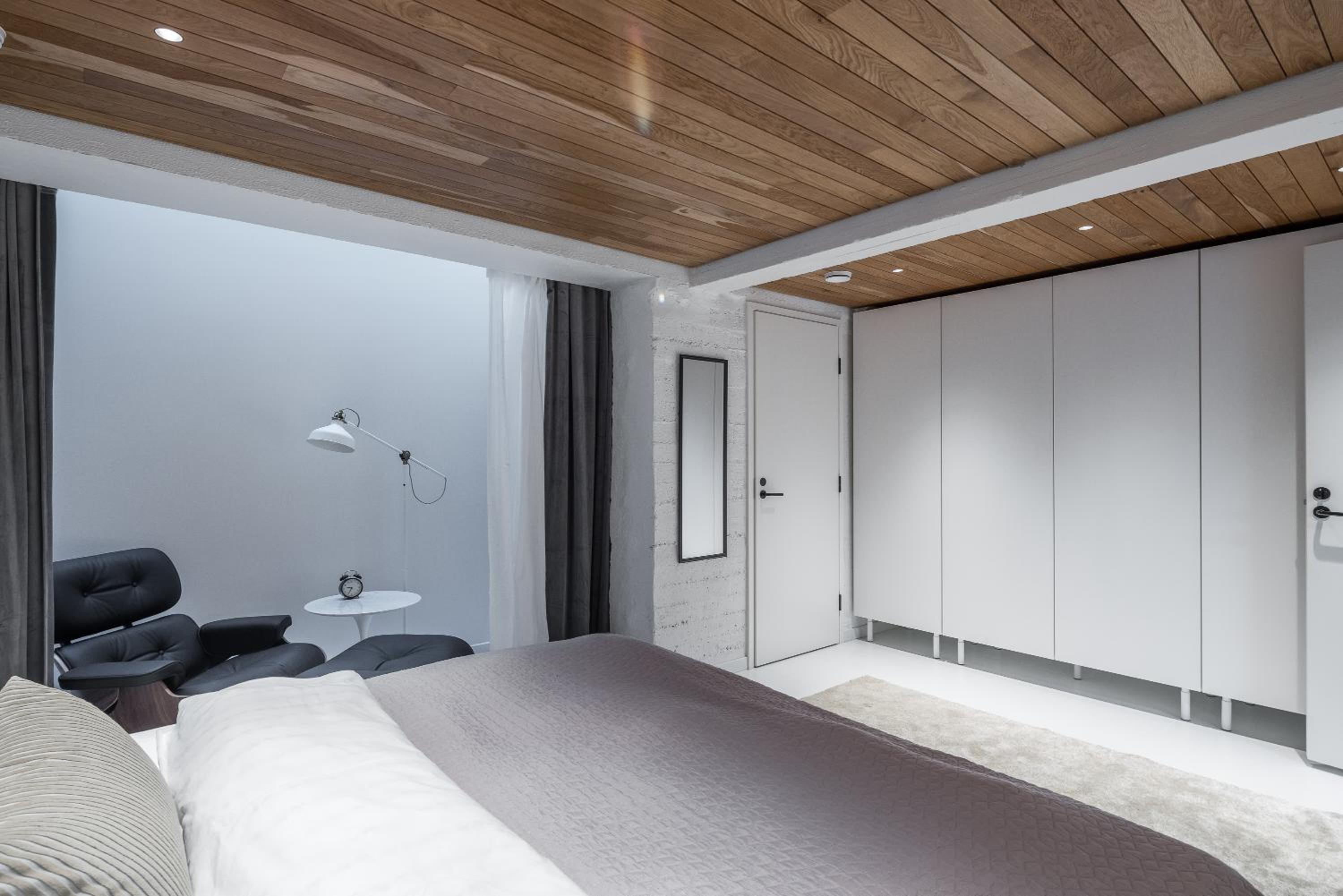 Scandinavian Design Townhouse with Private Sauna