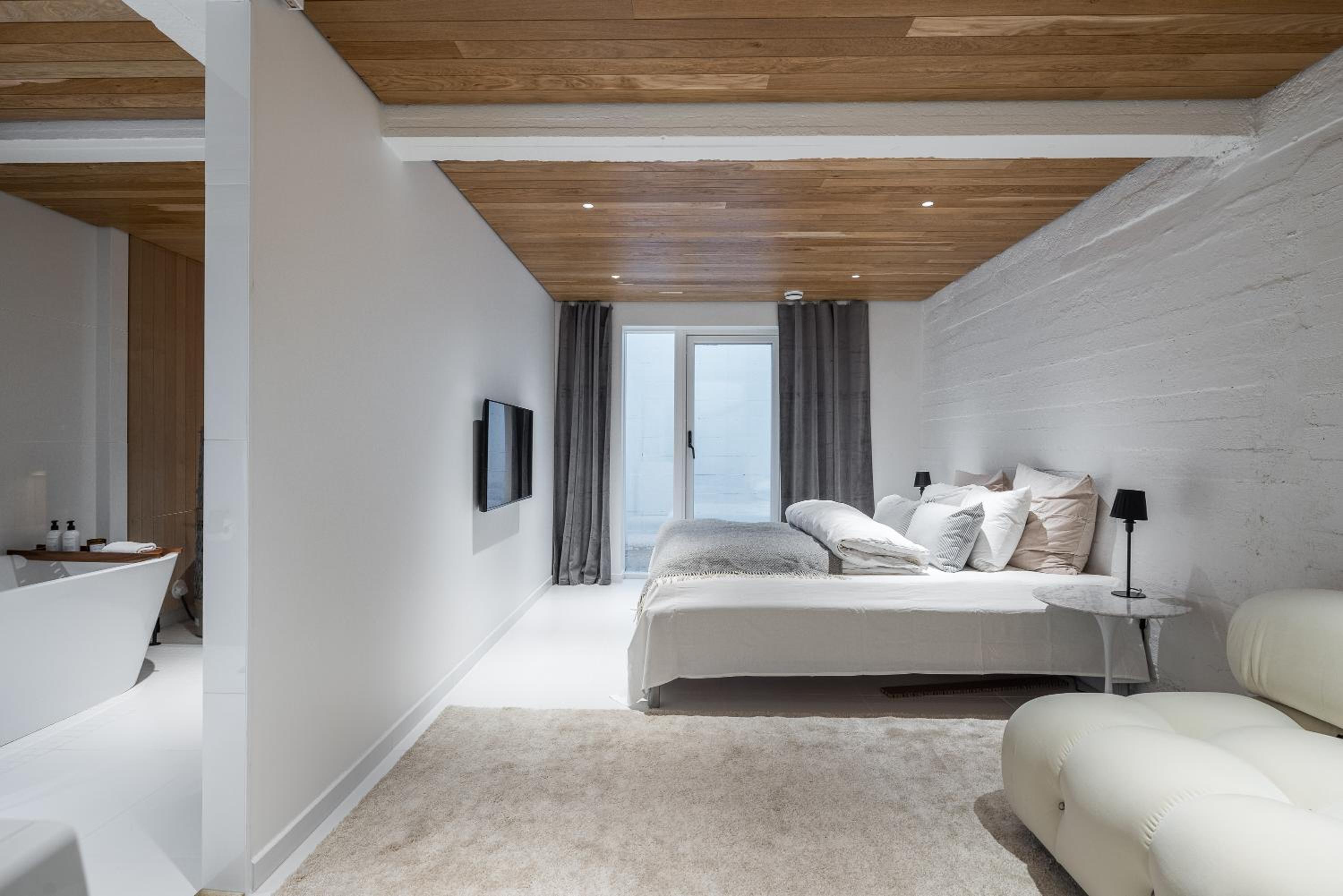 Scandinavian Design Townhouse with Private Sauna