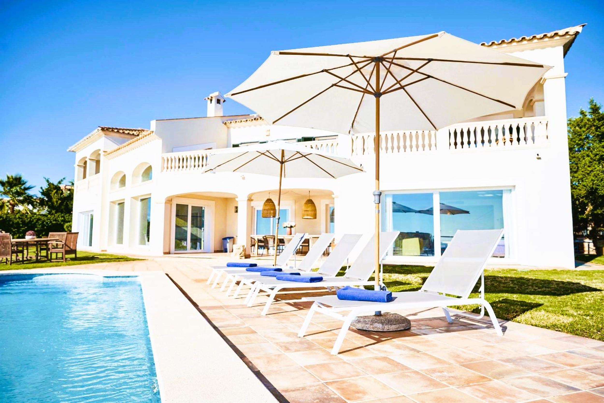 Villa Luna Suites photo 4