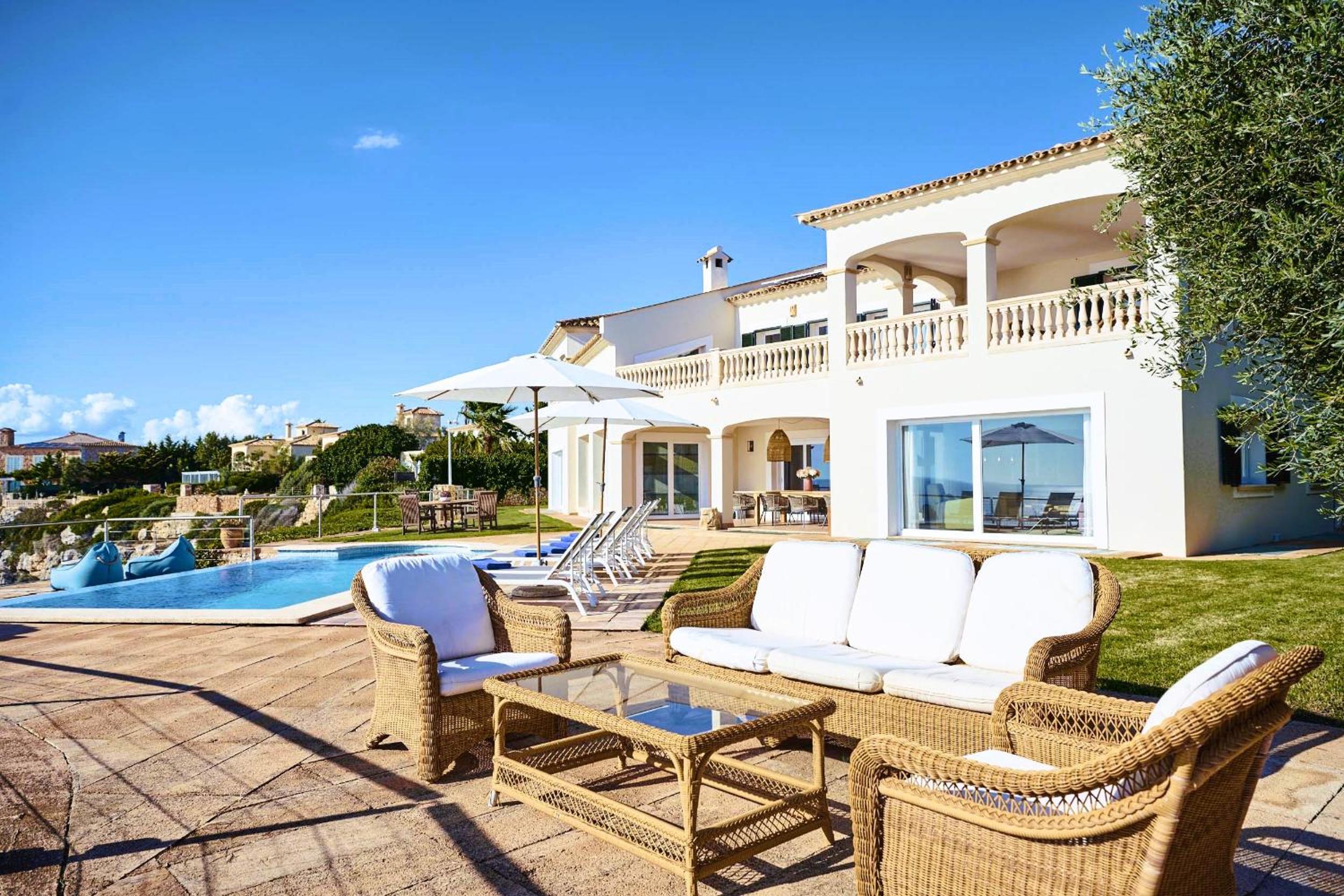 Villa Luna Suites photo 3