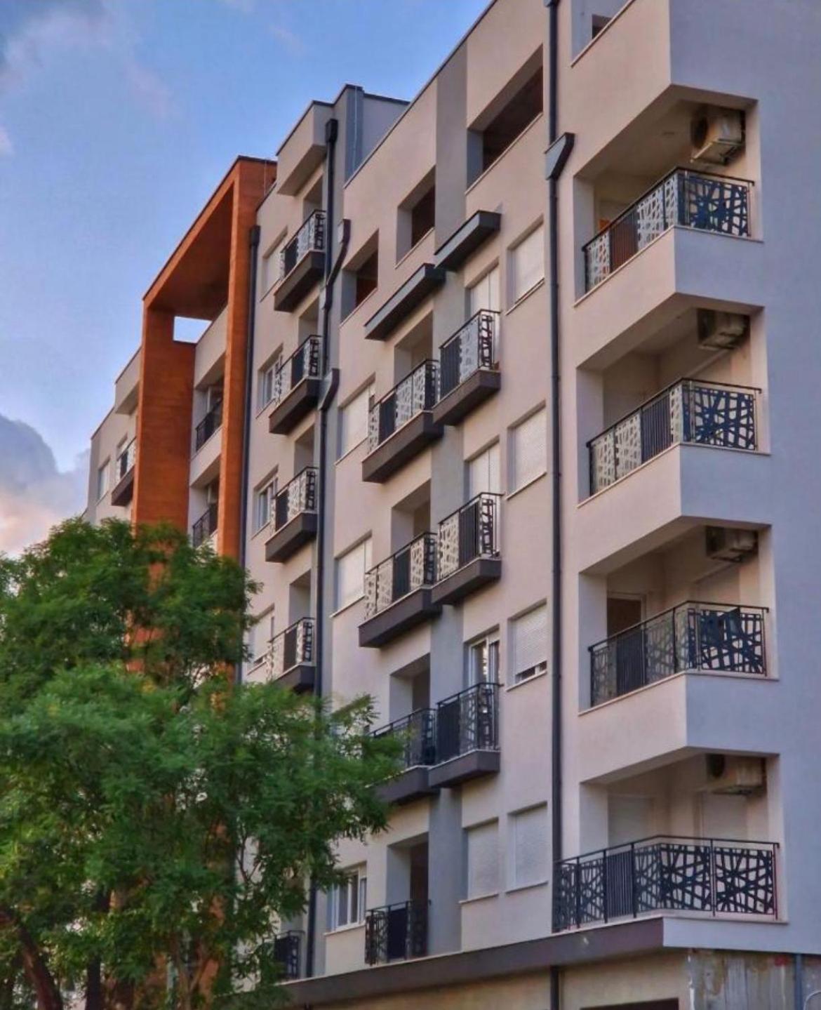 Merak2 Apartment- Free Garage Parking