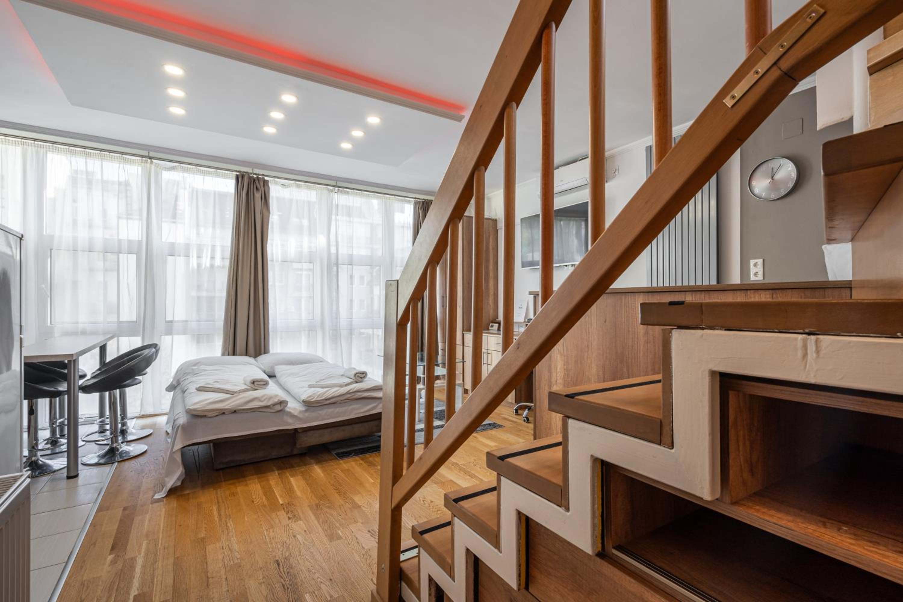 Eclipse Elegance Apartment