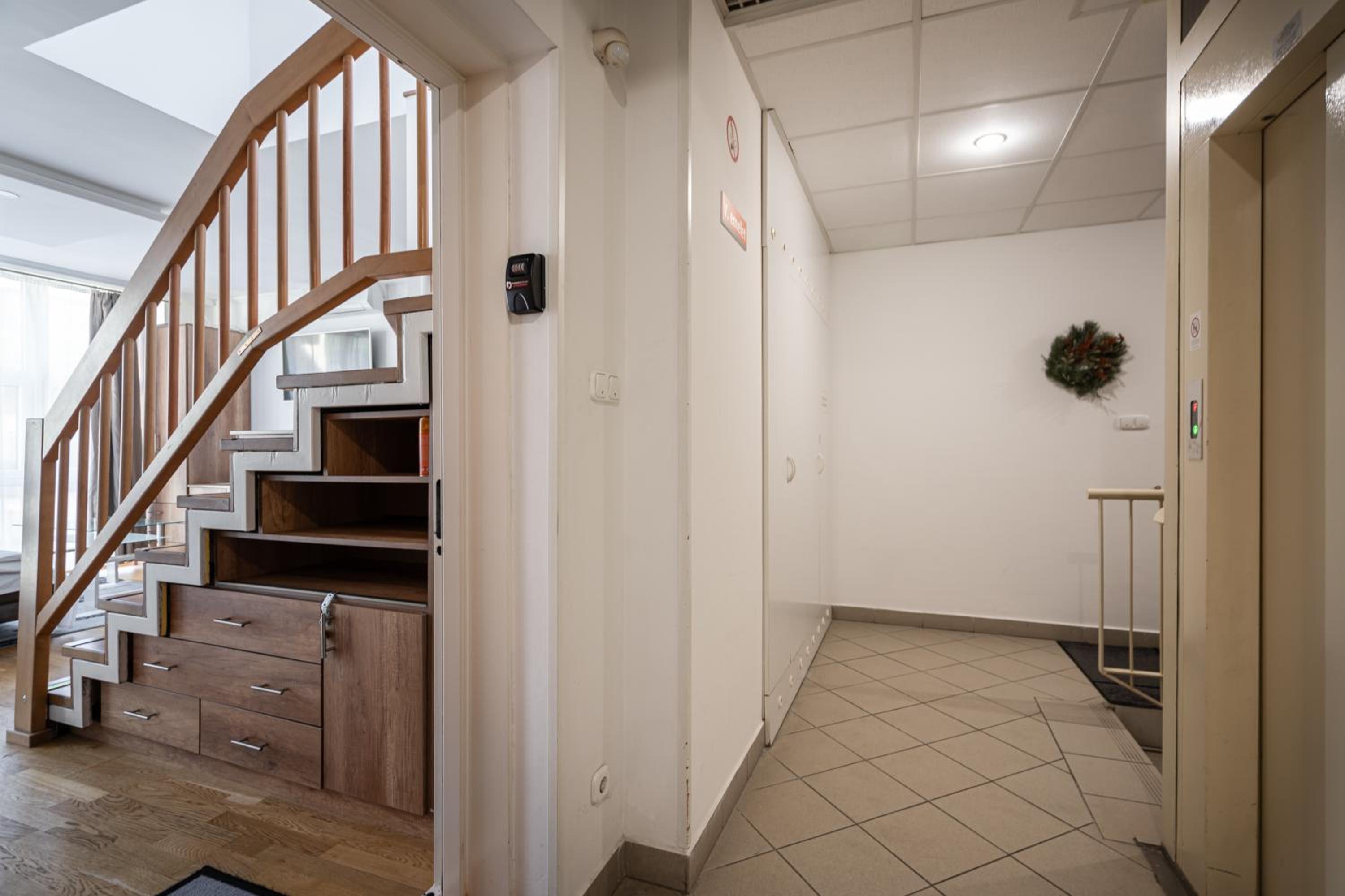Eclipse Elegance Apartment