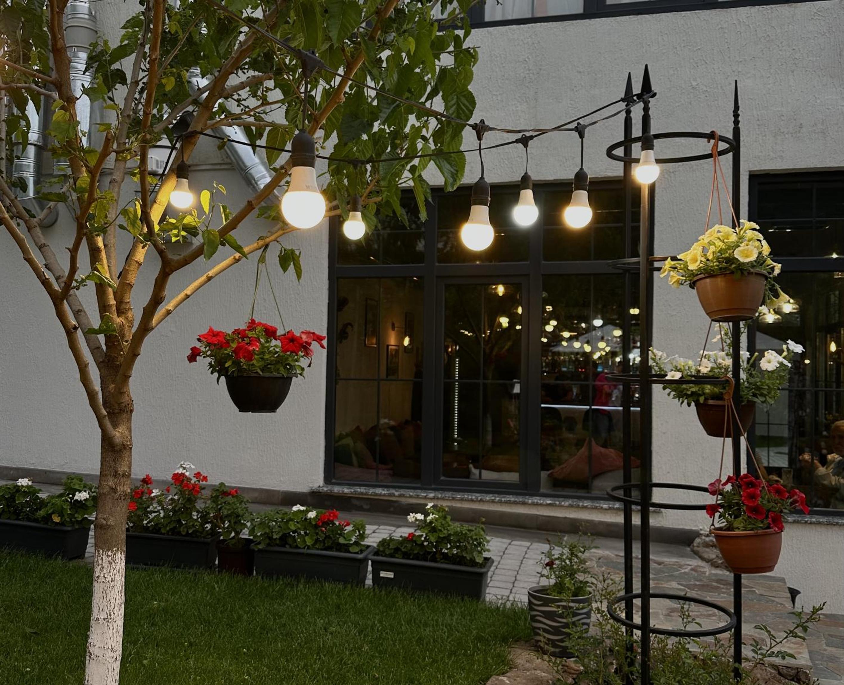REDROOF Goris Boutique Hotel