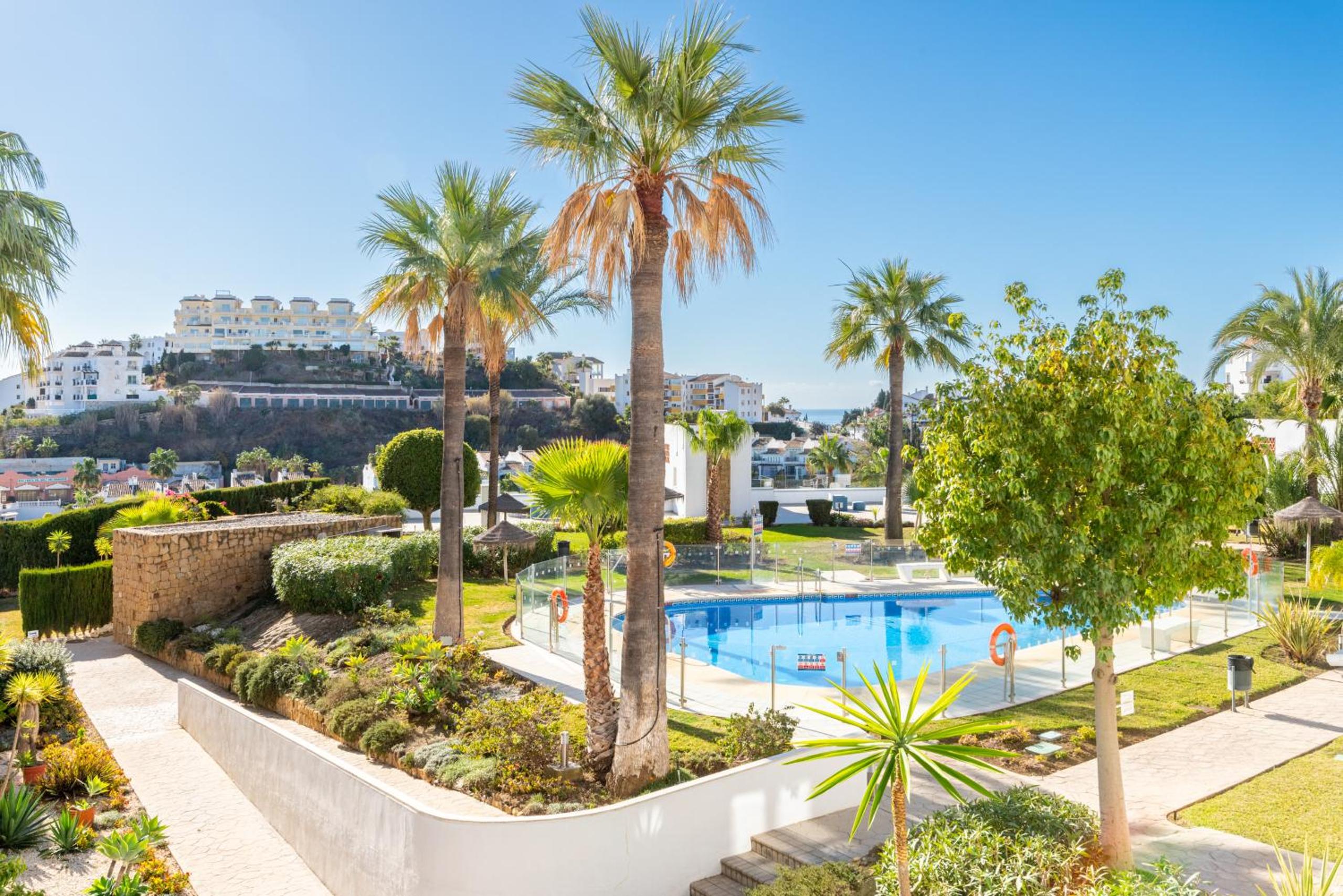 Miraflores Golf Garden - Golfside Comfort & Ocean Views in Sunny Mijas Costa view 3
