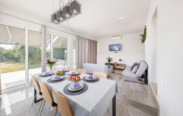 Apartment Marina with Heated Swimming Pool view 3