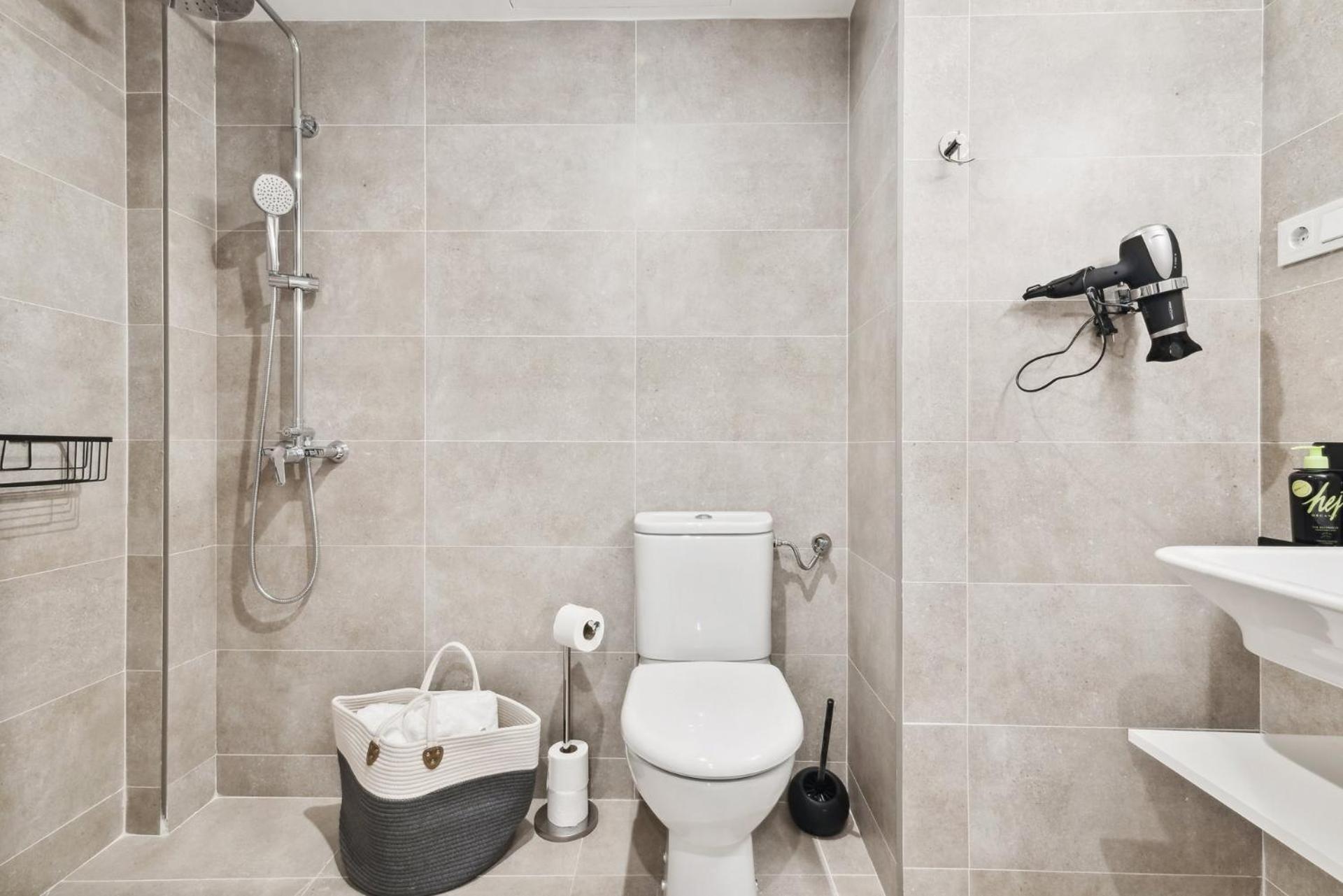 Limehome Valencia Carrer del Pare Palau i Quer