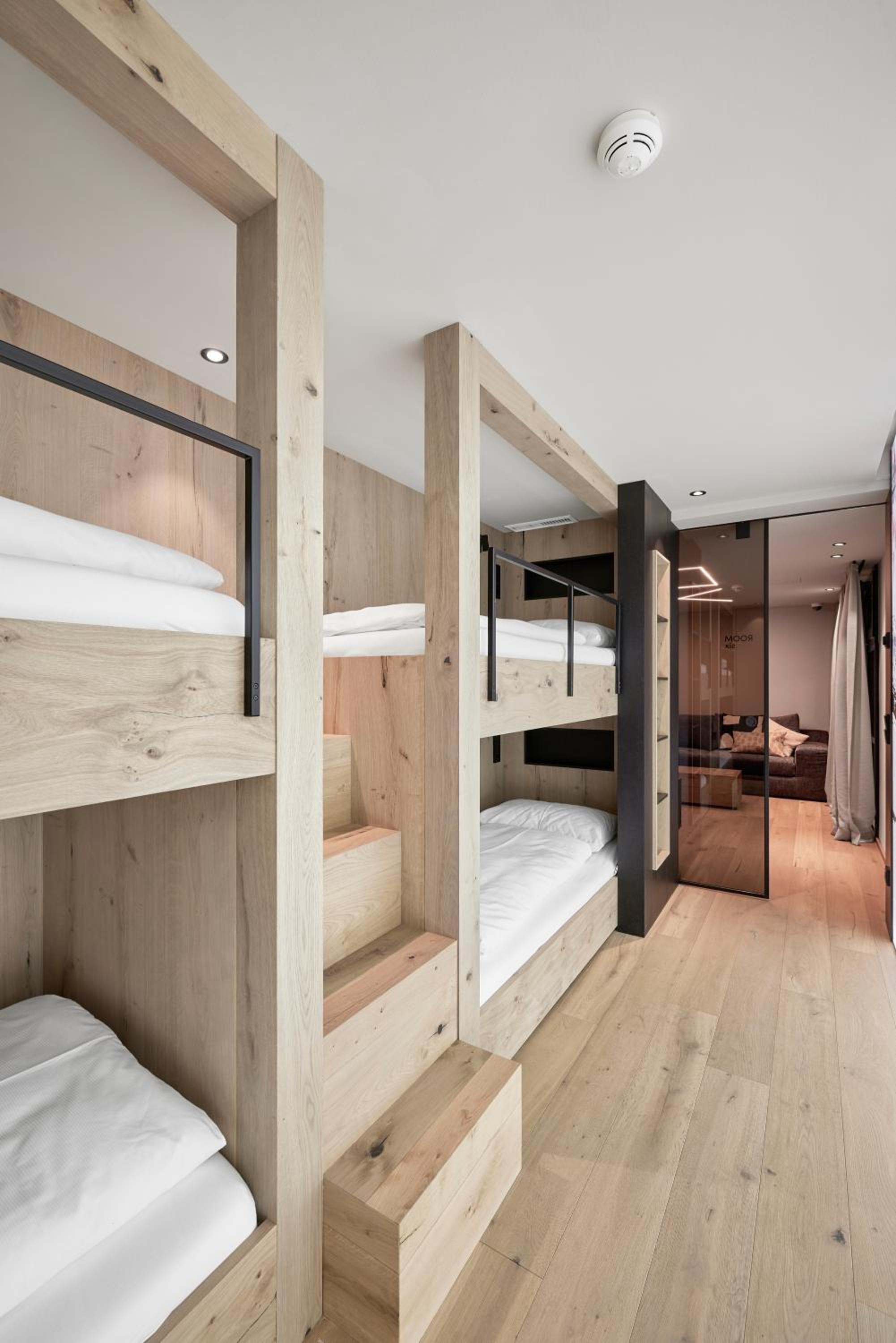 Chalet White Pearl by MYALPS