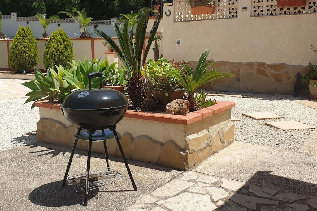Private/separate floor apartment in a villa near beach