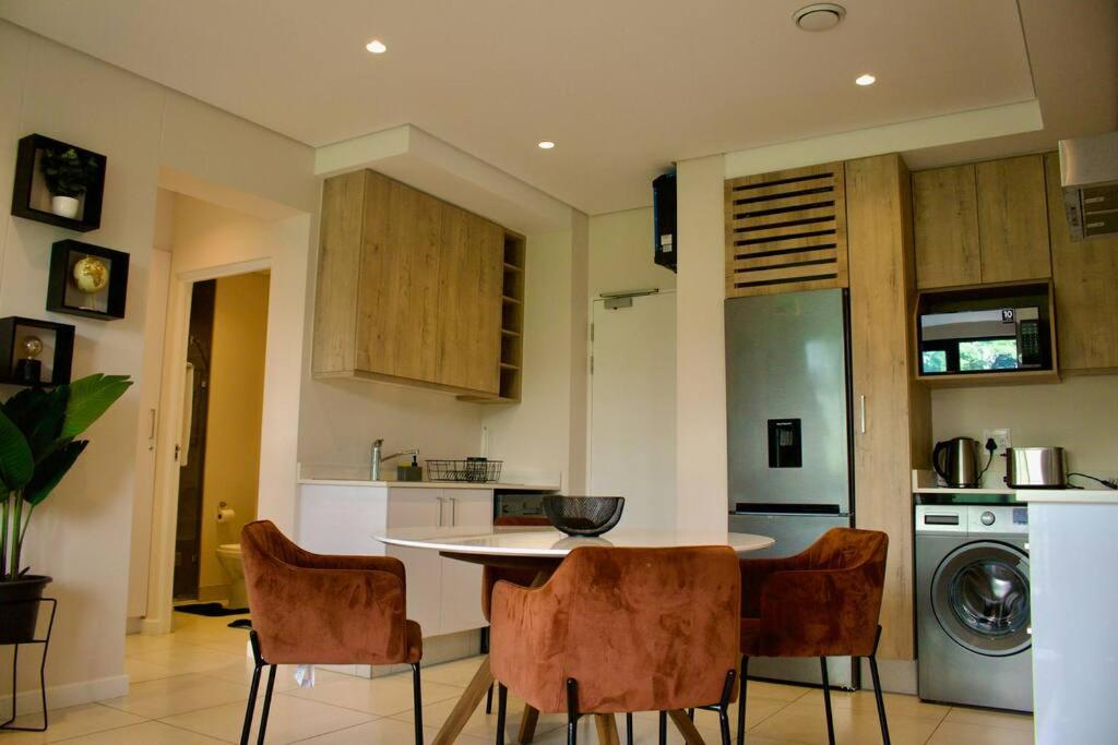 Outstanding 2BR Sandton with a View
