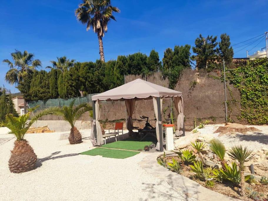 Private/separate floor apartment in a villa near beach