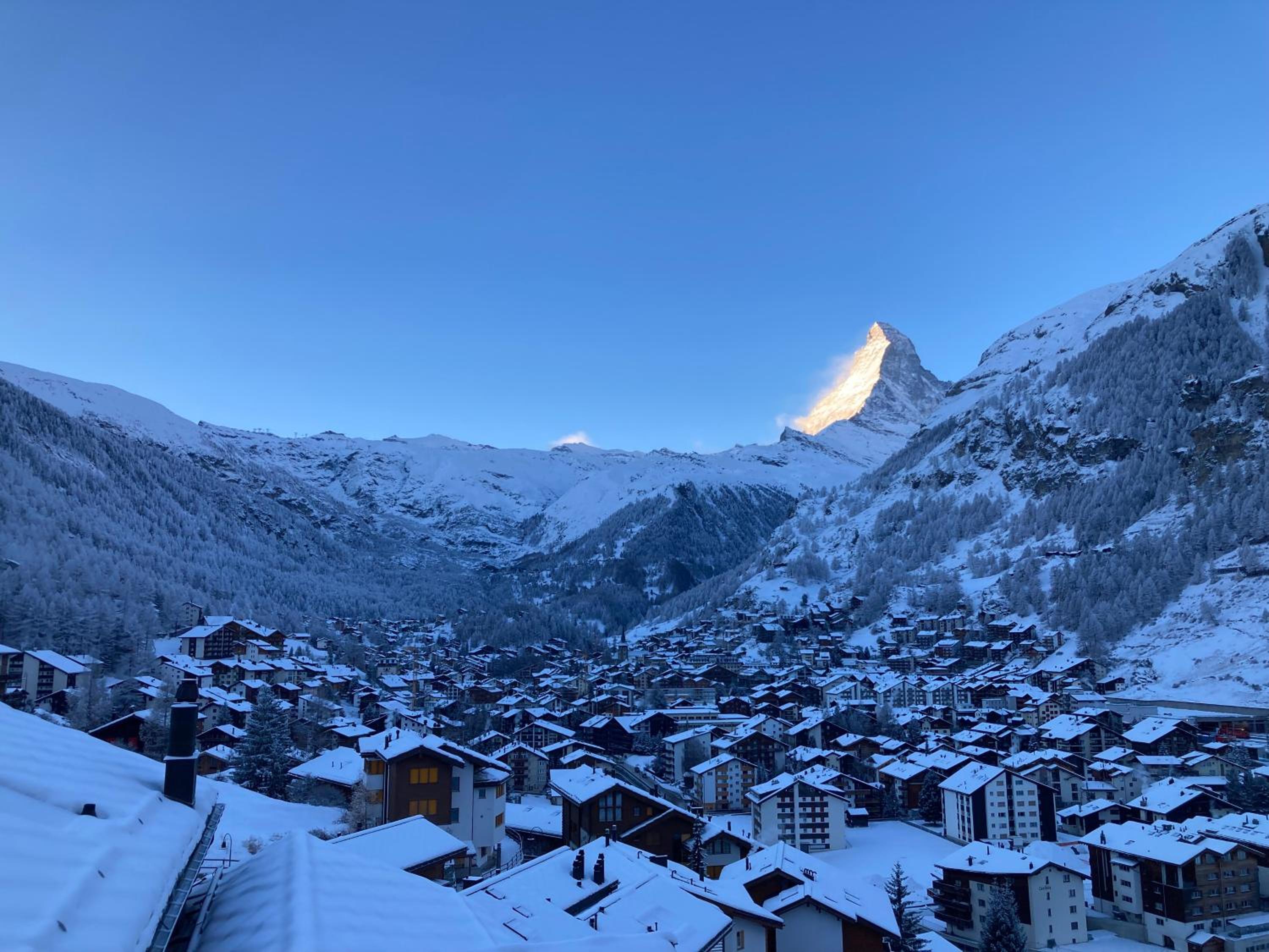 Modern self-catering apartment with Matterhorn views
