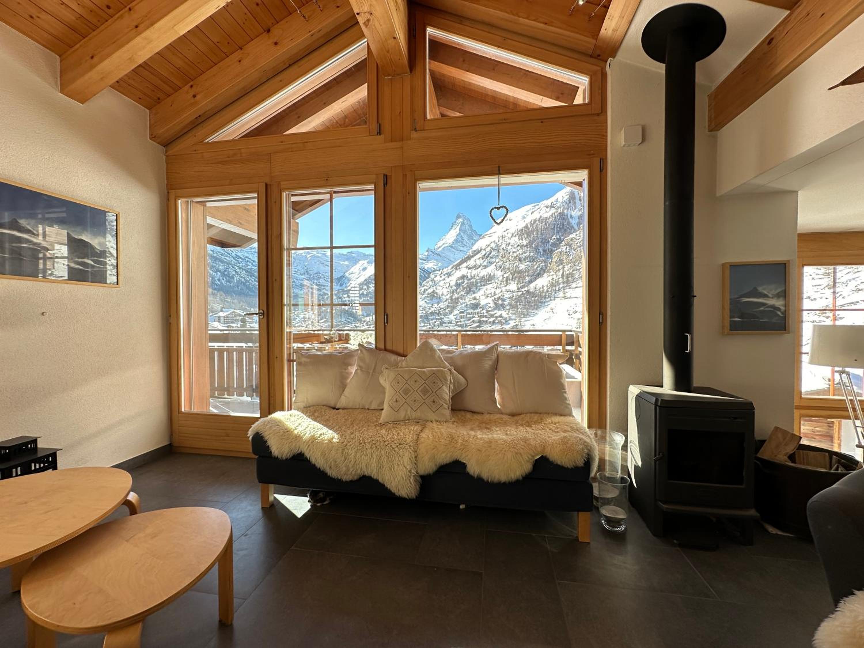Modern self-catering apartment with Matterhorn views