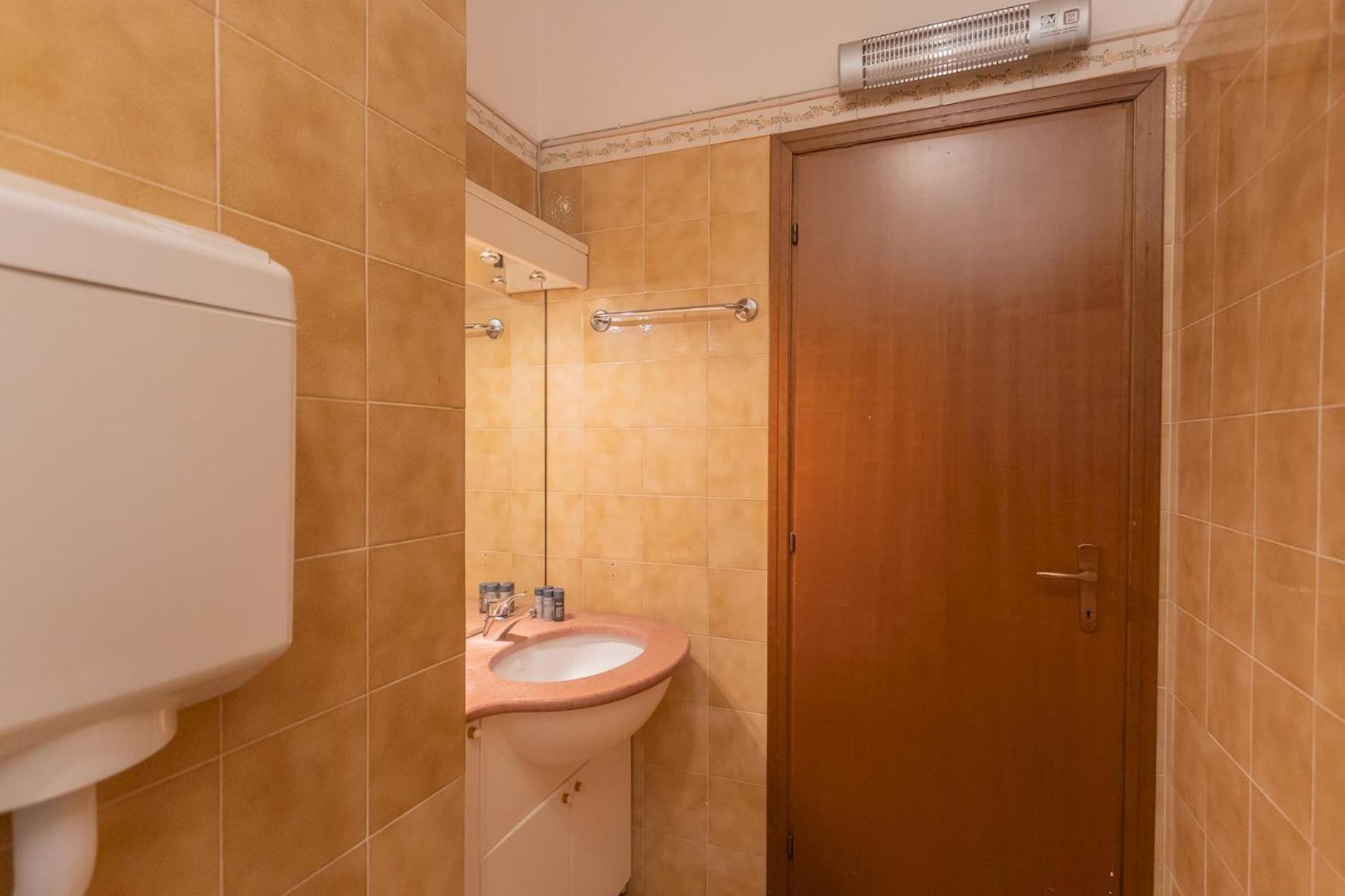 Front Lake Apartment with Private Funicular view 5