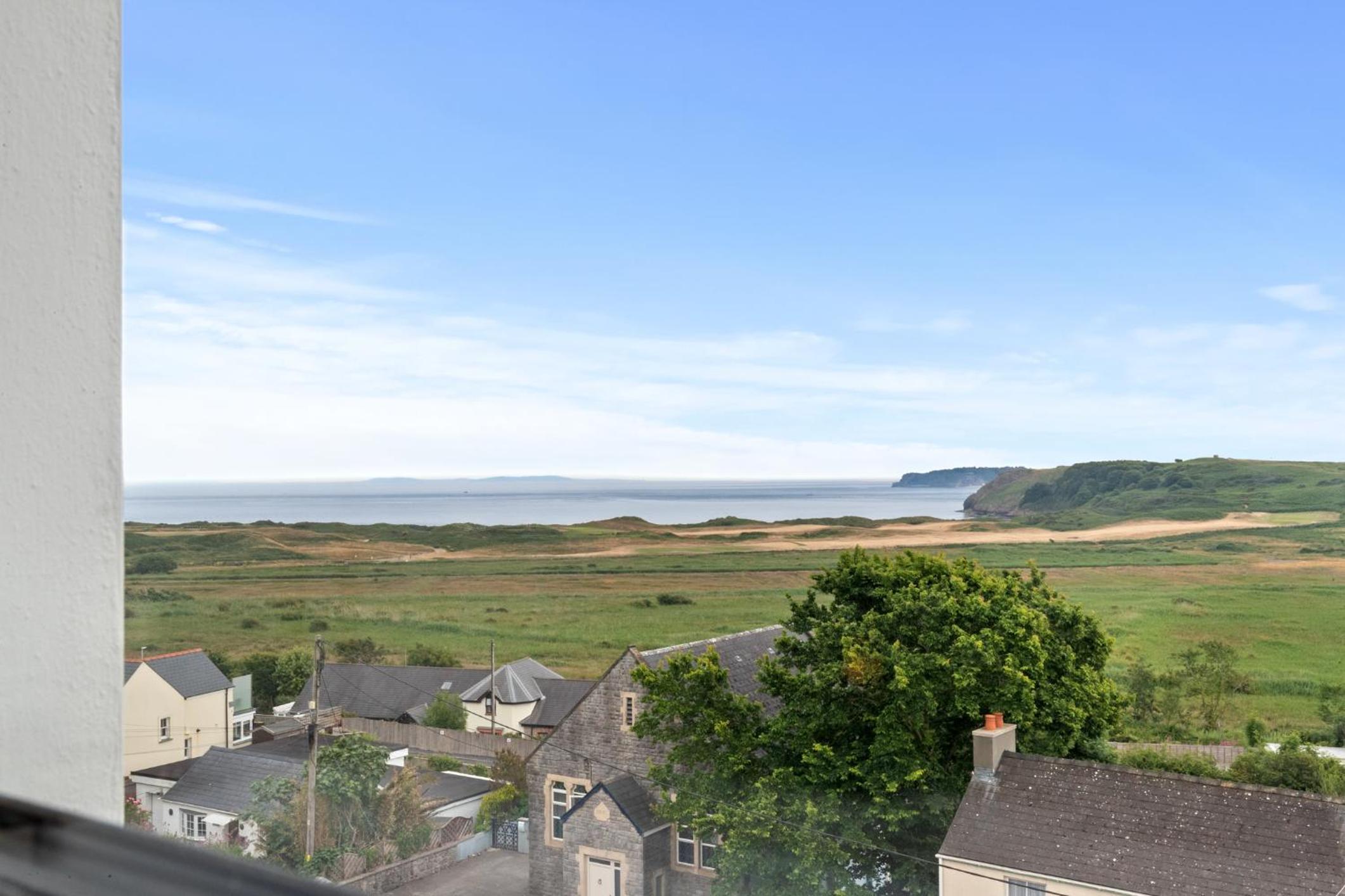 Penalun House - Beautiful Sea Views view 3