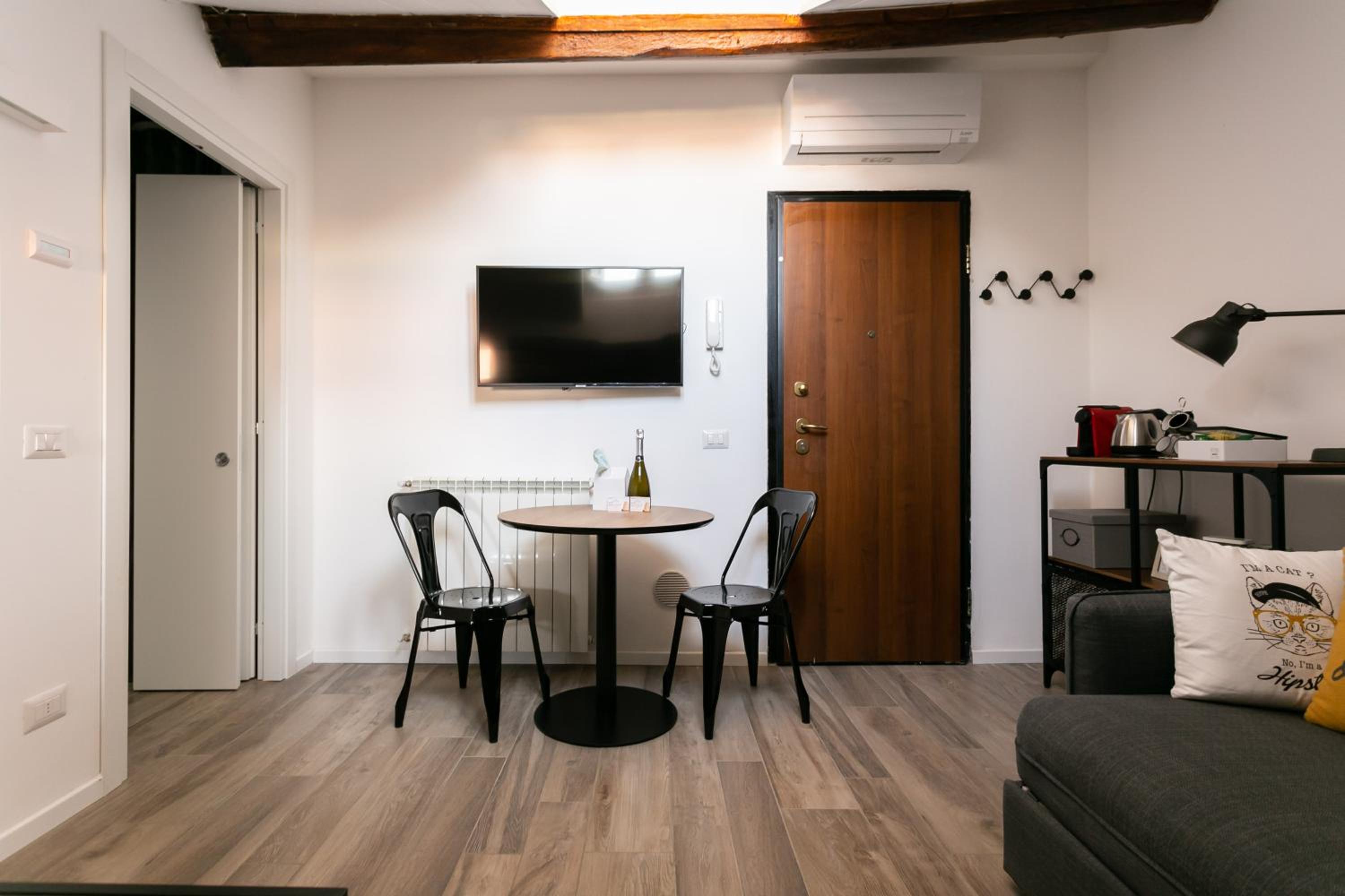 Mortara Navigli Apartments