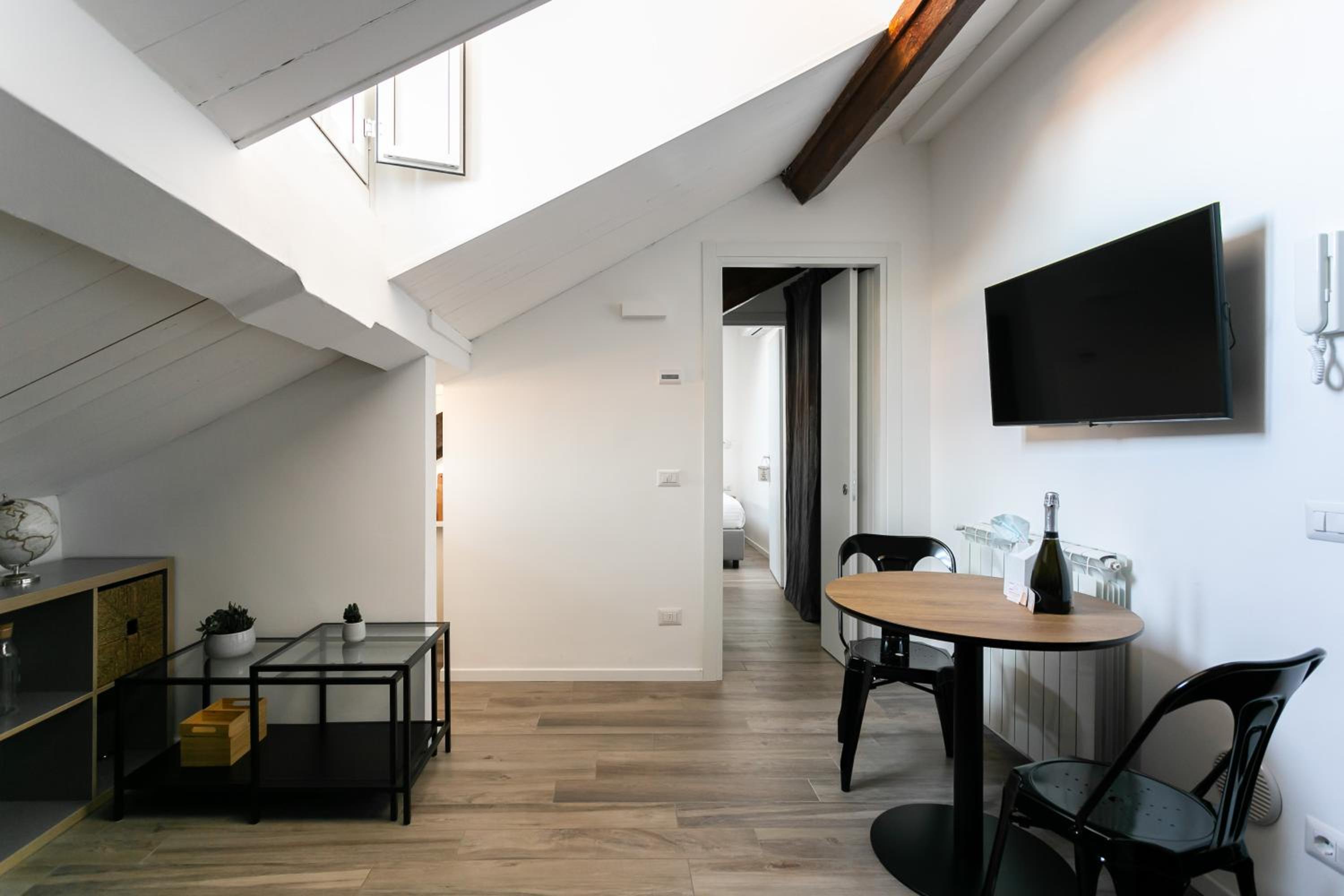 Mortara Navigli Apartments