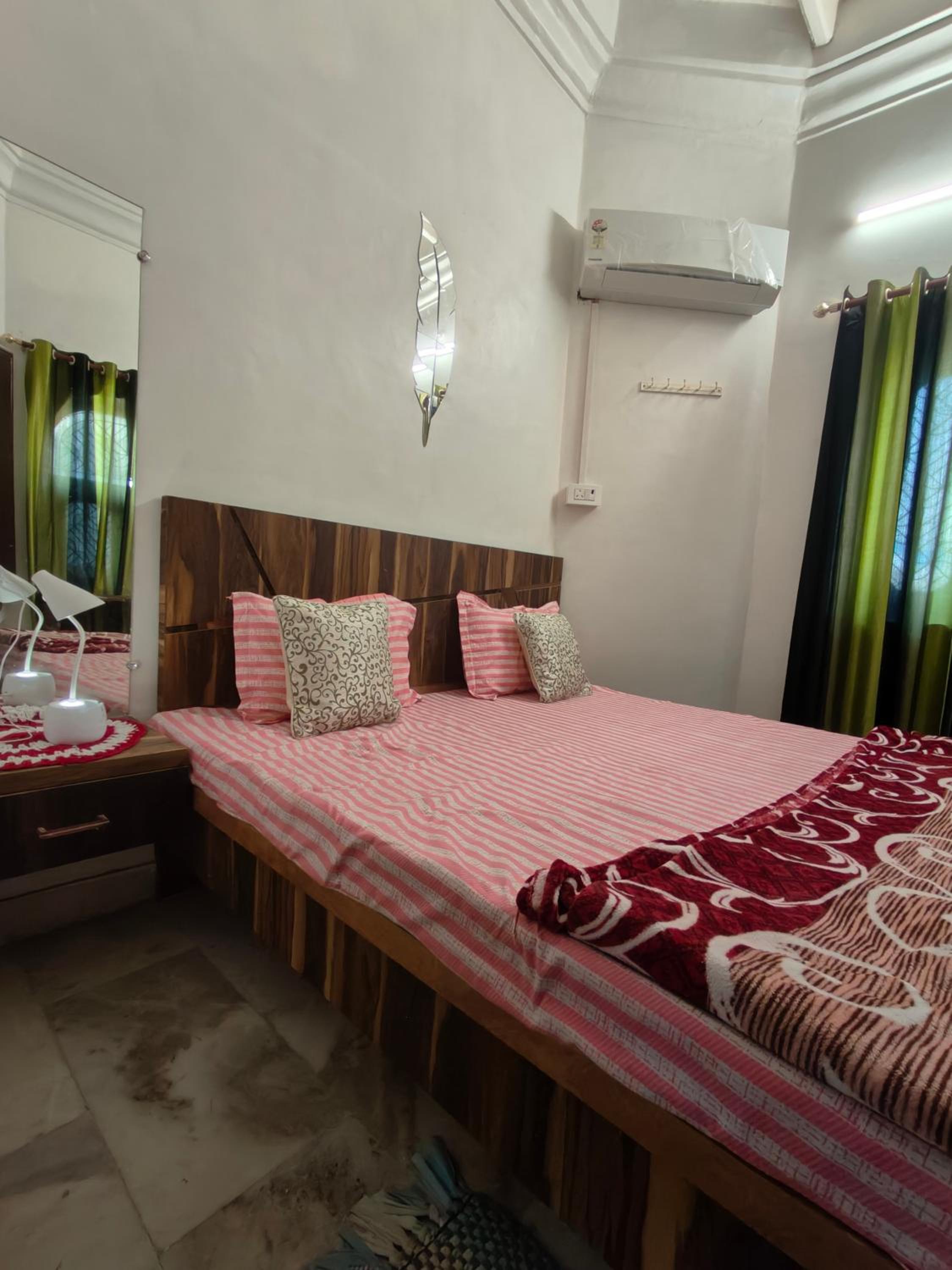 Naari Hotel & Home Stay view 3