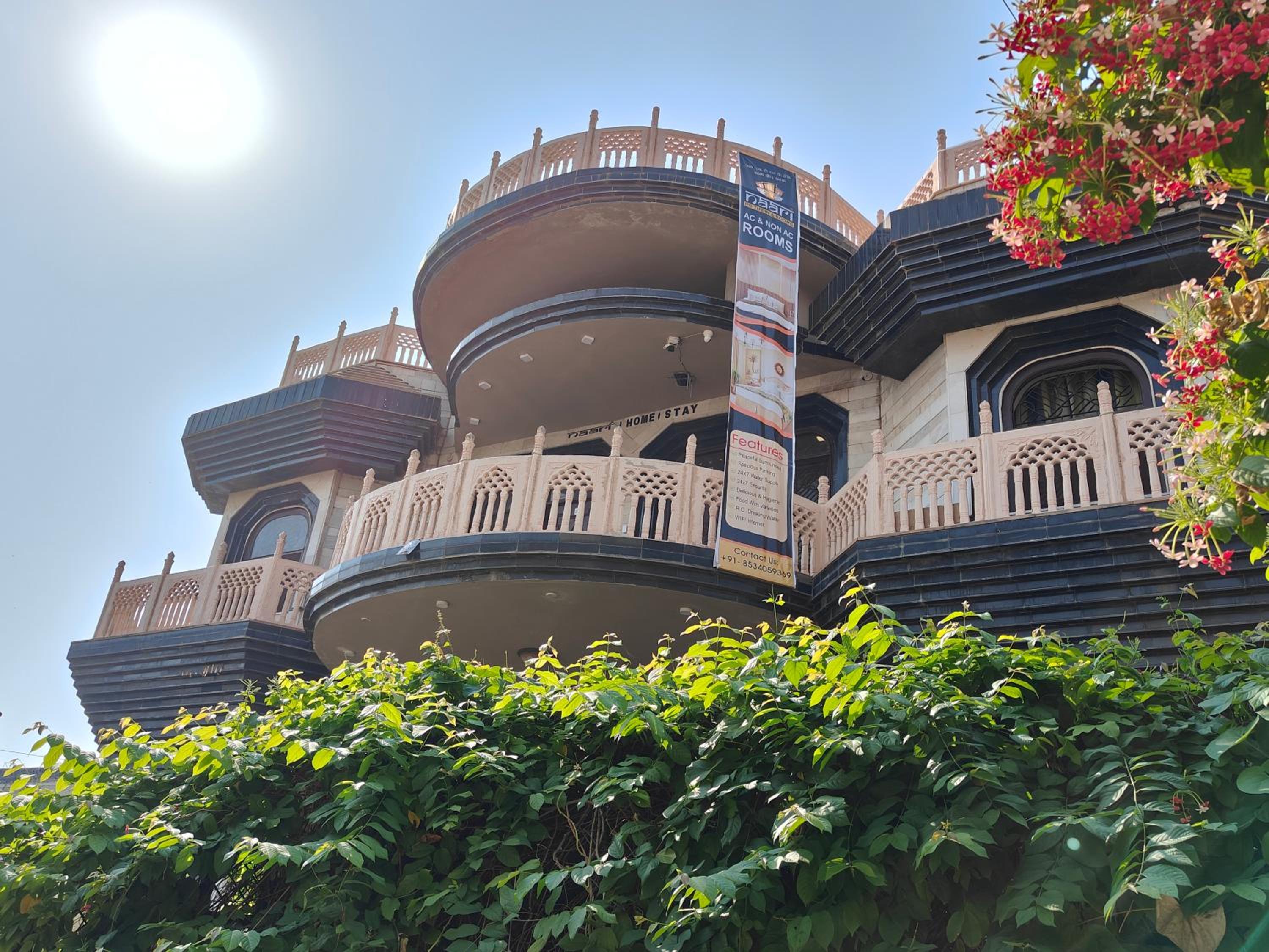 Naari Hotel & Home Stay view 2