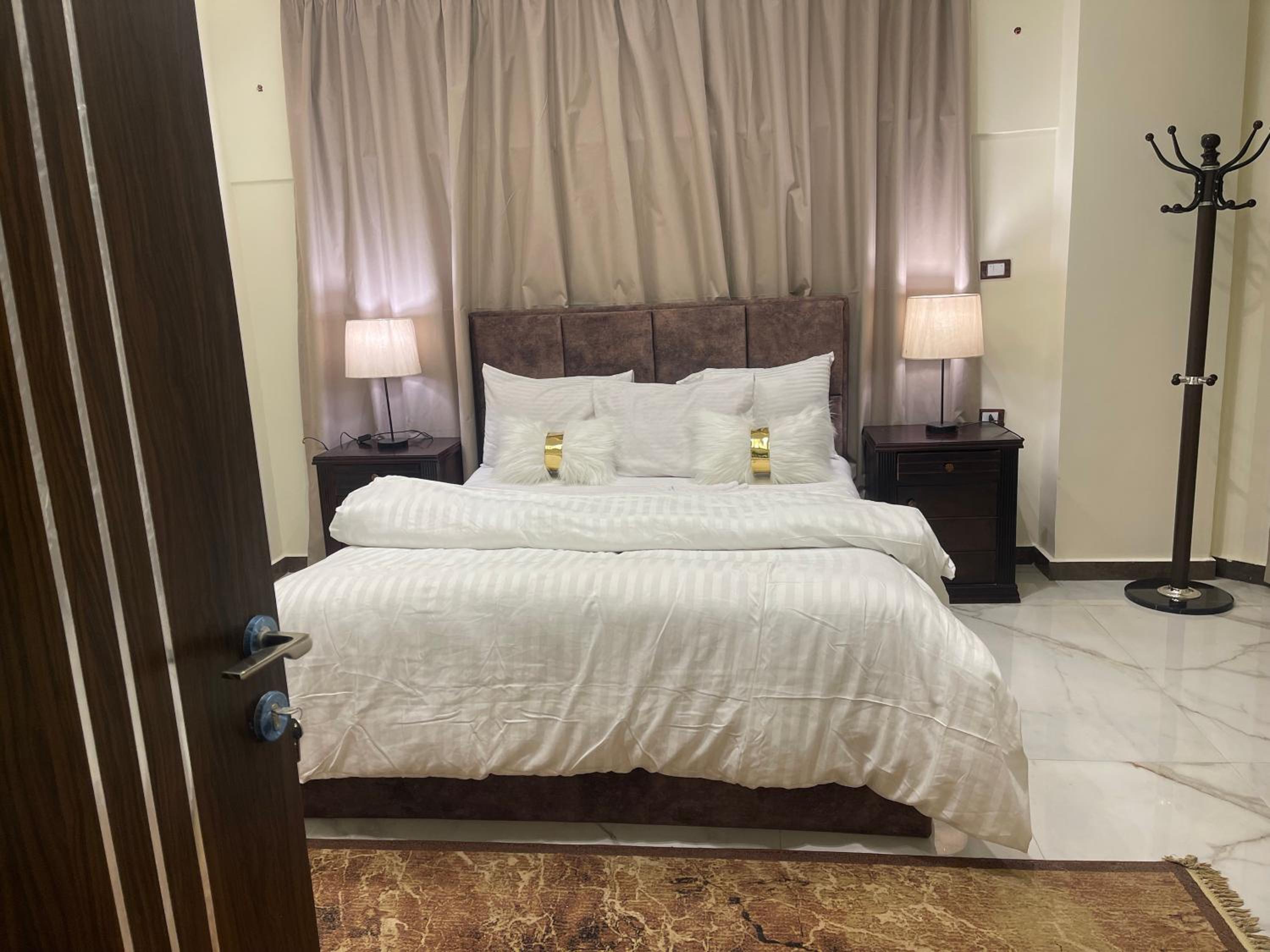 Royal apartment in private villa New Cairo in villa 255 Panafsig 11