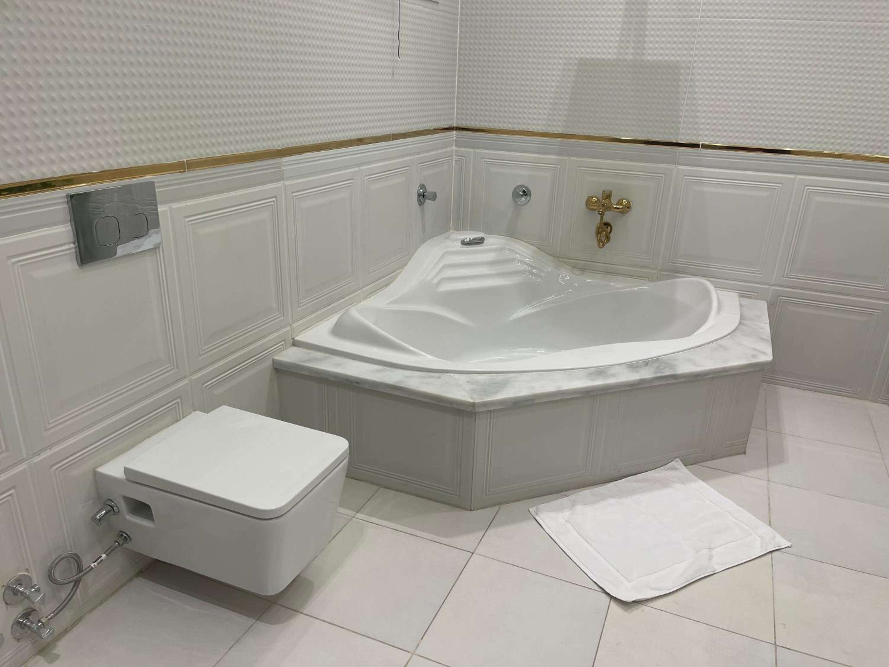 Royal apartment in private villa New Cairo in villa 255 Panafsig 11
