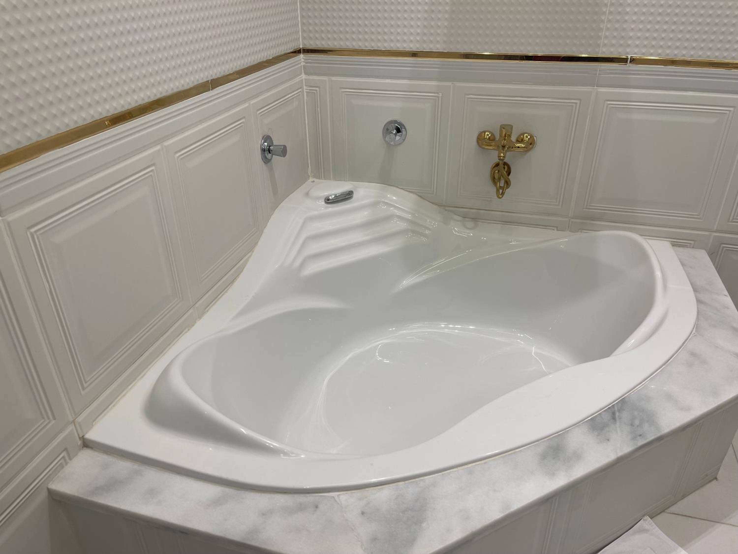 Royal apartment in private villa New Cairo in villa 255 Panafsig 11