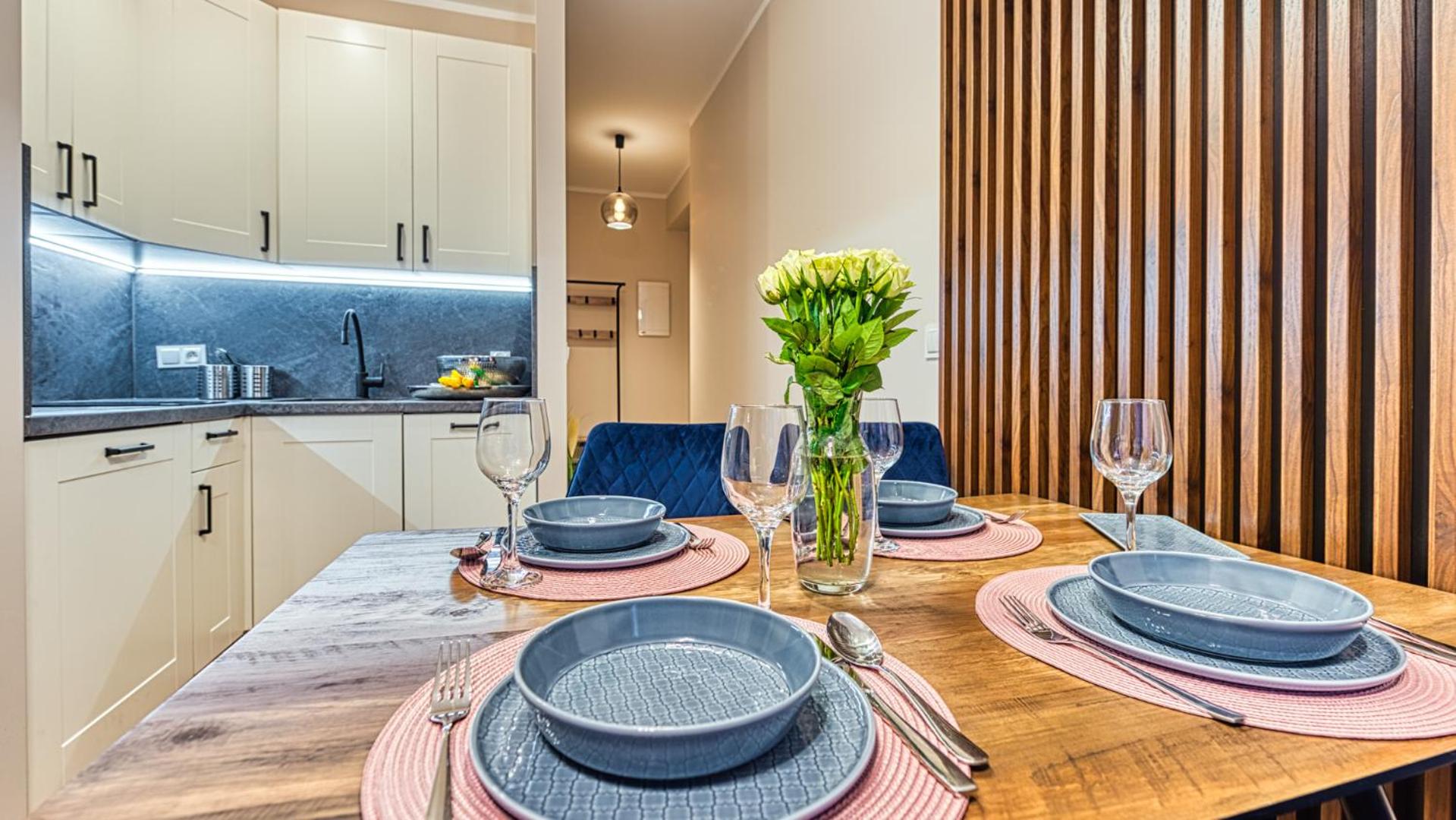 OSTOJA RESIDENCE VIP z sauną, strefą relaksu i pokojem zabaw by Royal Aparts