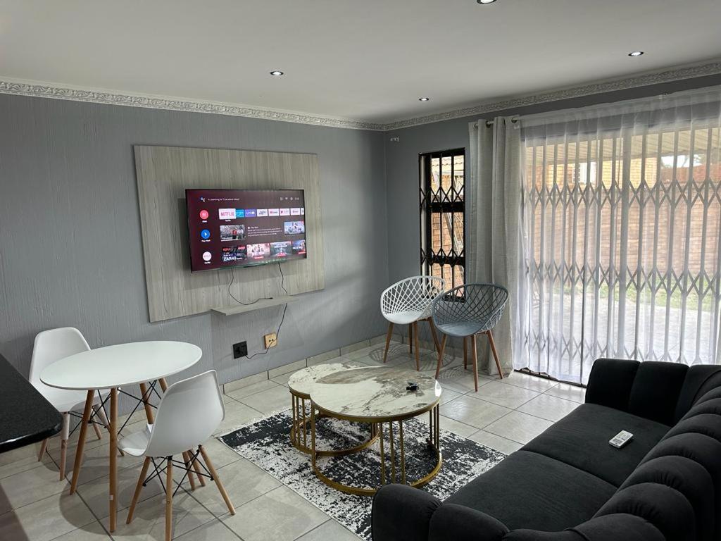 Beautiful 2 bedroom apartment In Richard's bay view 4