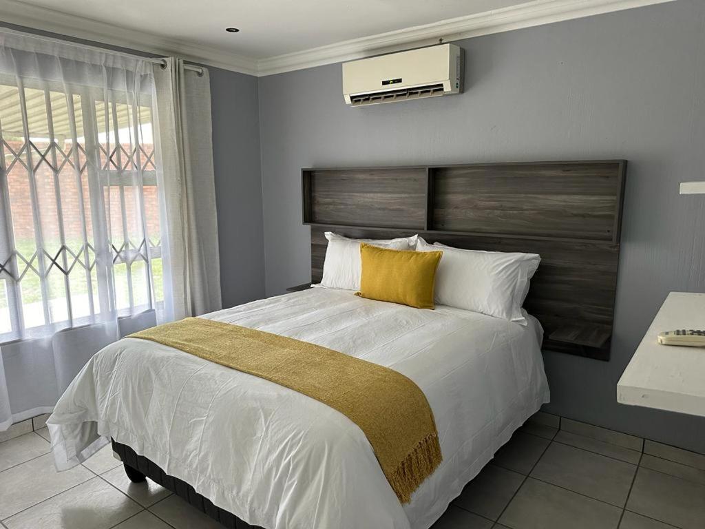 Beautiful 2 bedroom apartment In Richard's bay view 3