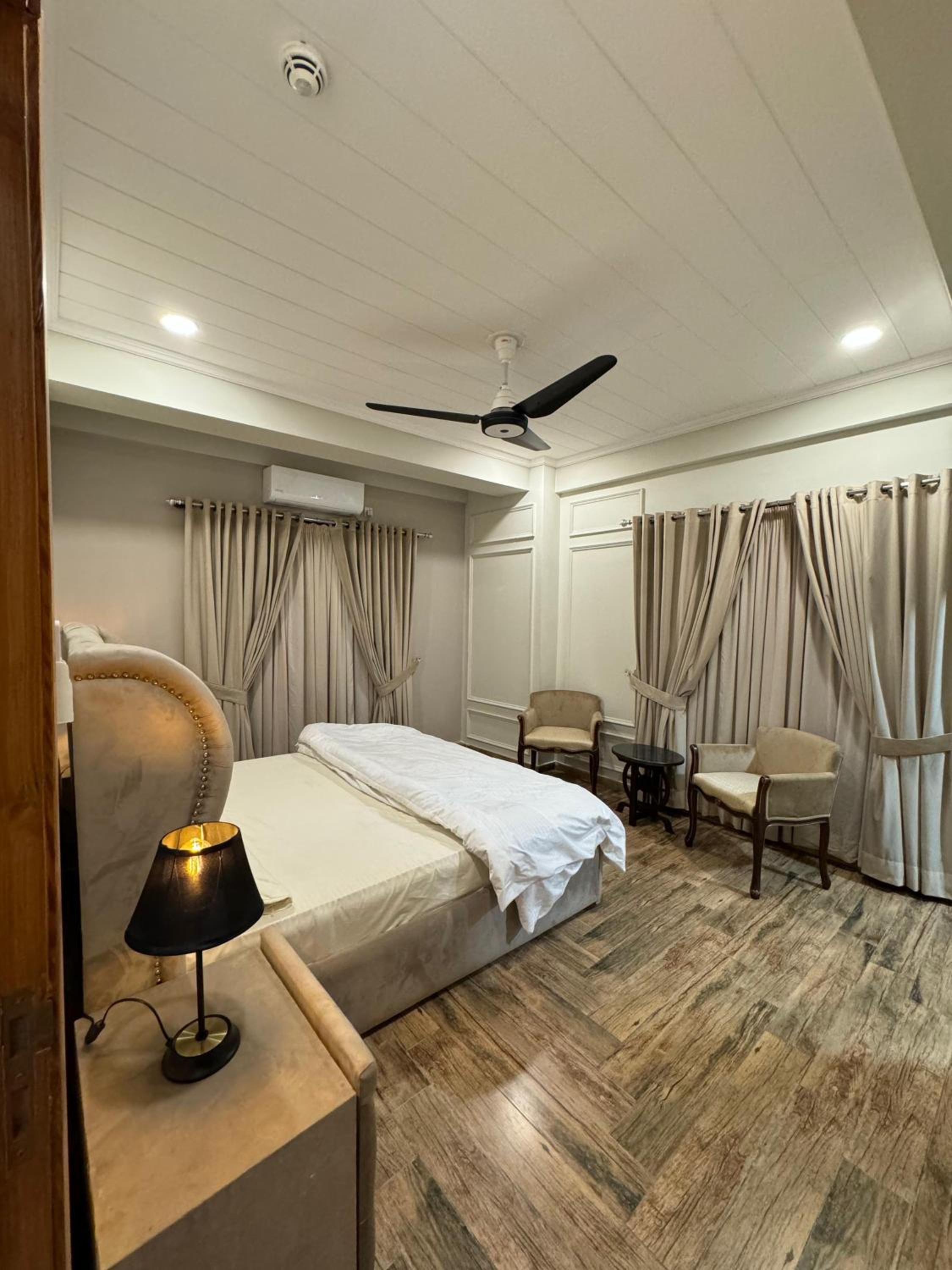 The Walnut: 1BHK Luxury Apt Self Checkin view 5