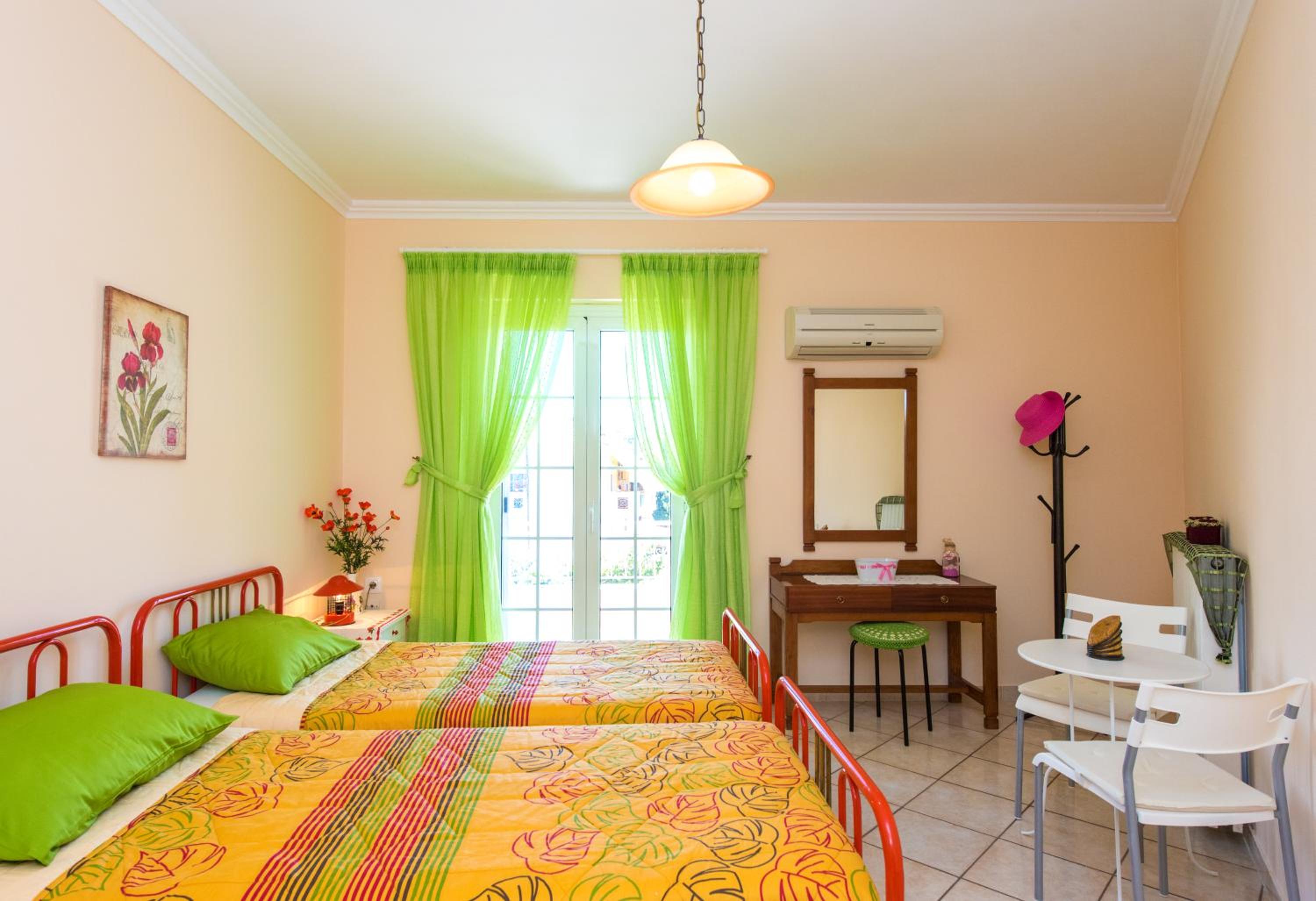 House of Velenia - 2 Bedroom apartment near old town, airport and bus station view 5