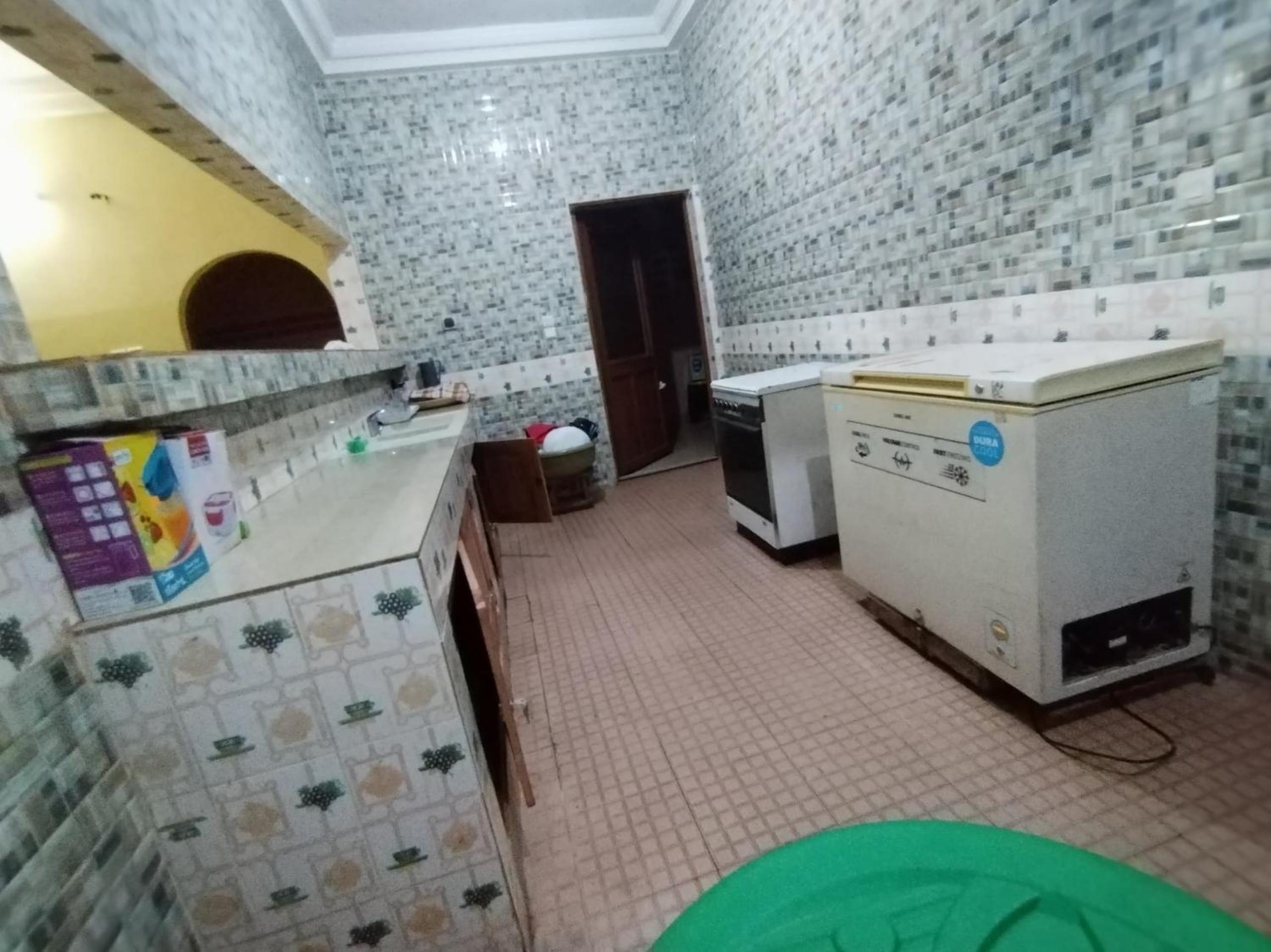 Chambre privée pavé kérékou calavie