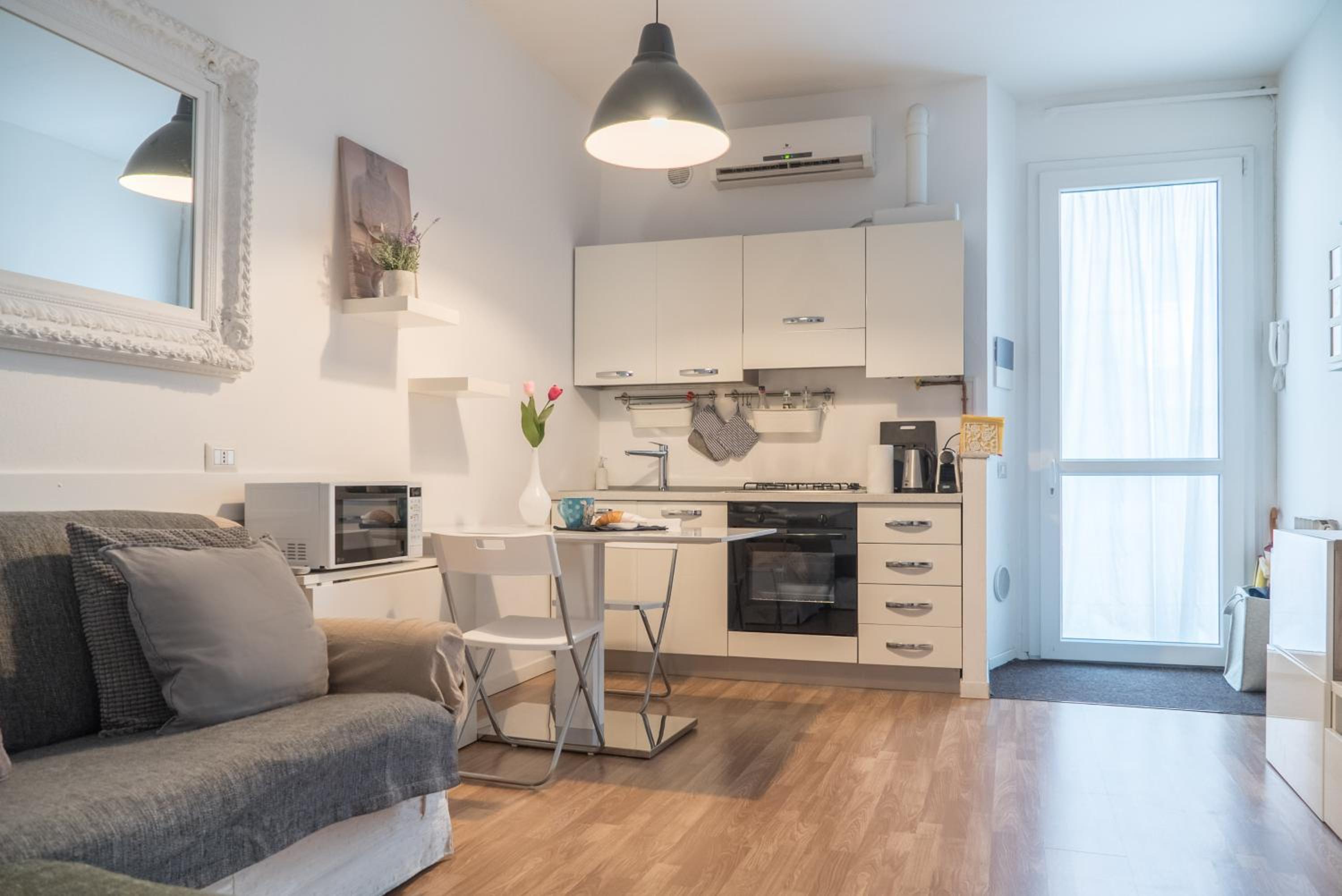 Charming Milanese Aparment