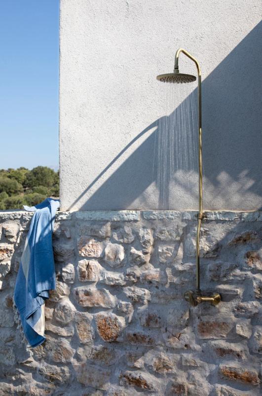 Theros Estate