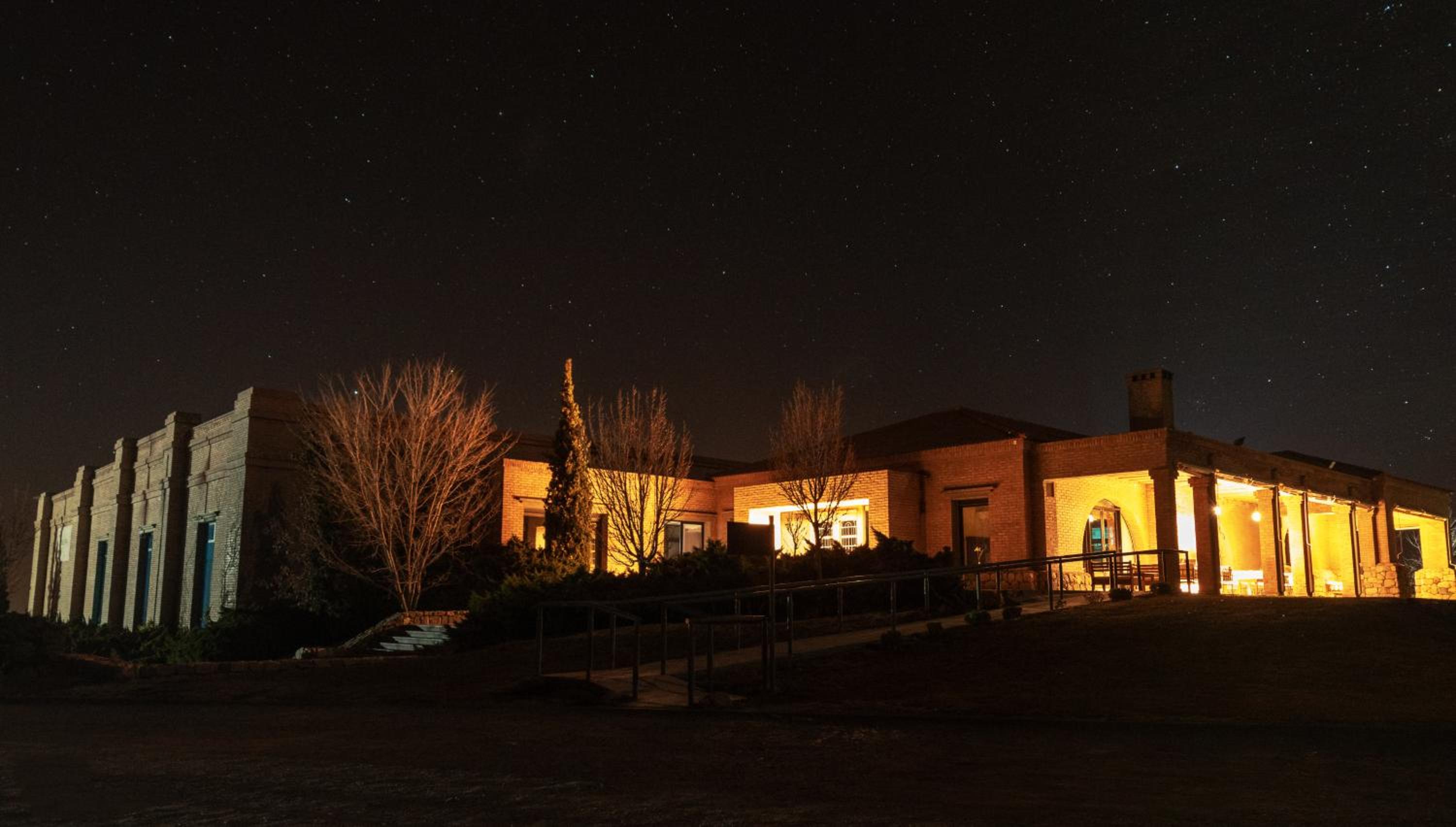 Andeluna Winery Lodge
