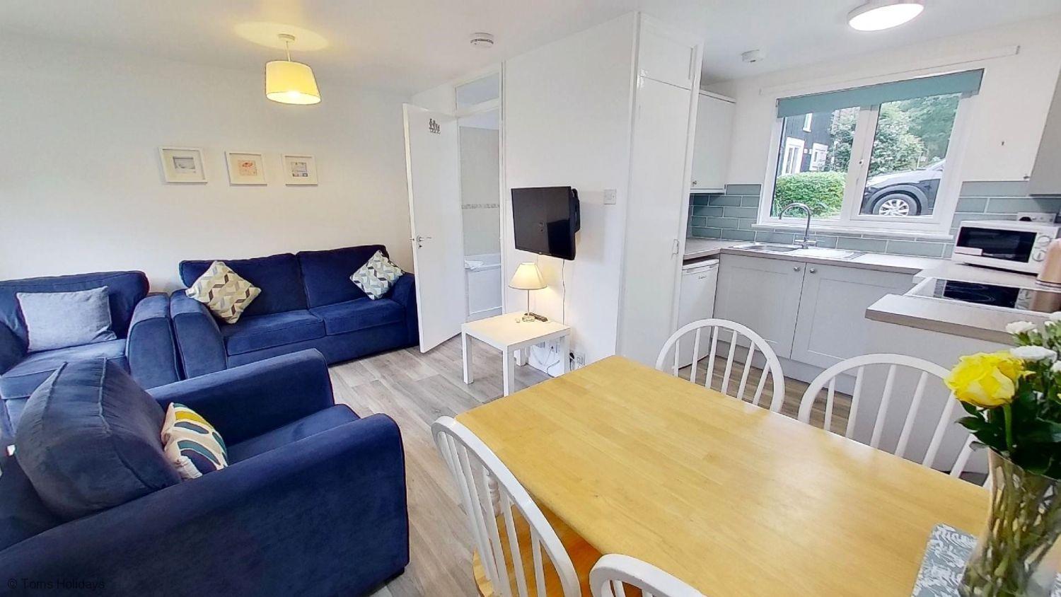 46 Strawberry Hill, Tolroy Manor view 2