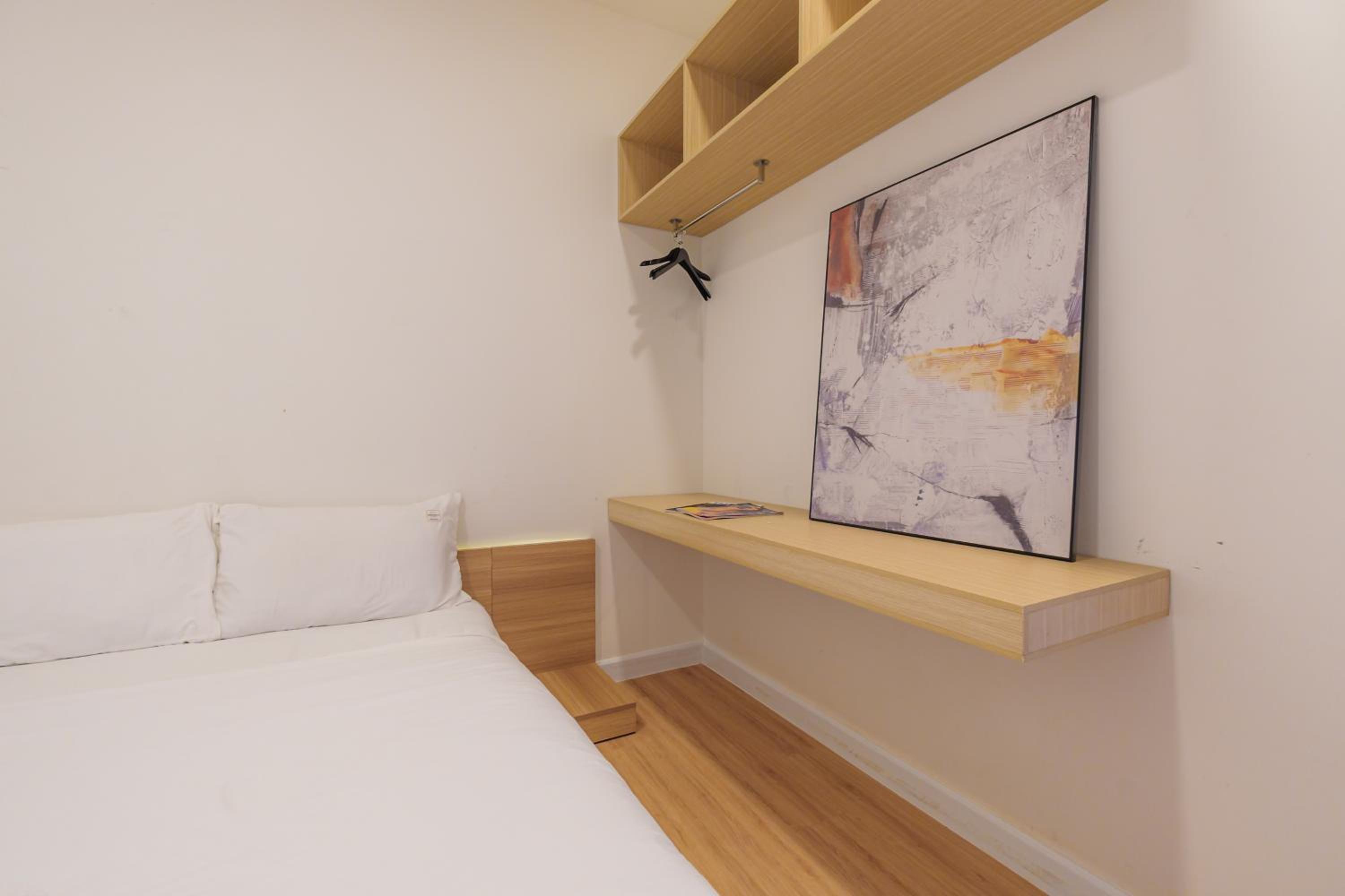 PROStay SOHO Residence Near Bui Vien Walking Street - Central HCMc HAR 2