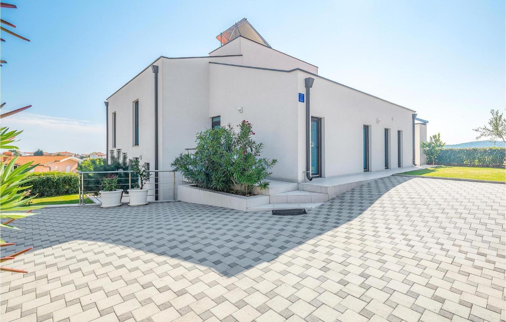 Villa Freya mit Meerblick in Medulin, Istrien - by Istrabook